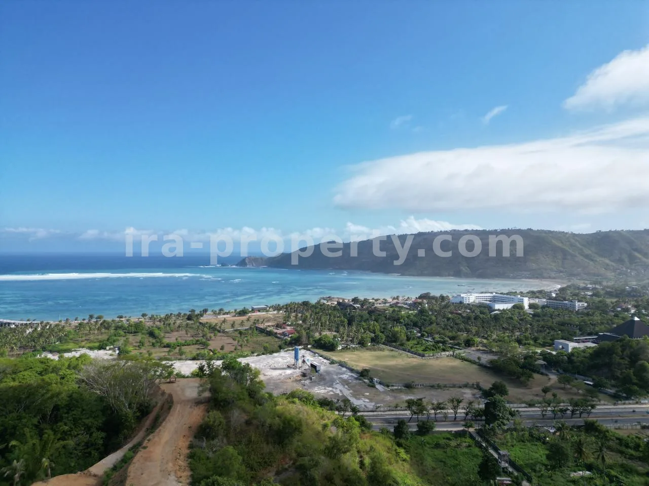 Land · Kuta Mandalika · photo 1 of 11 Beach View Land in Central Kuta Mandalika - 441 - 1