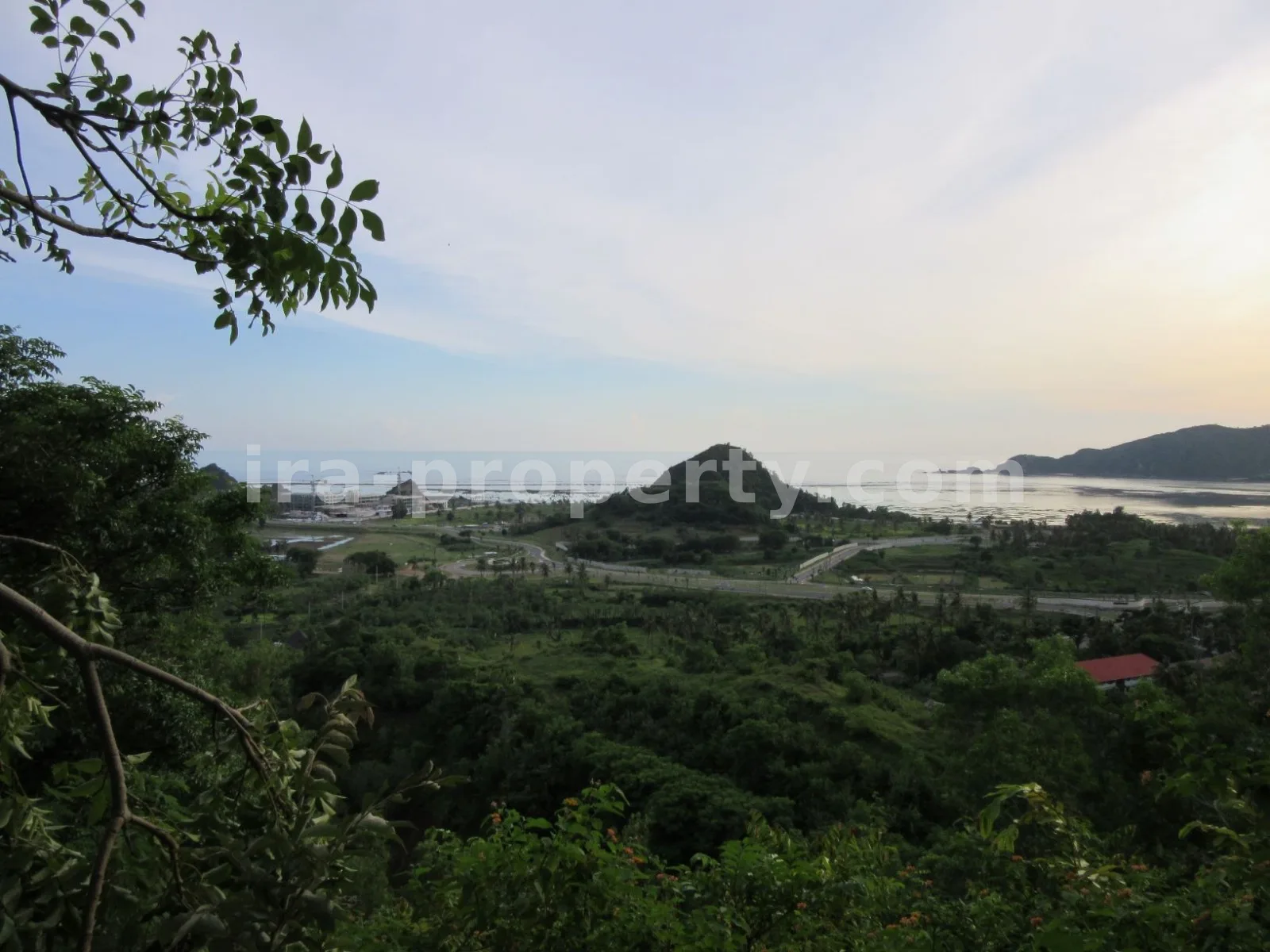 Tanah Tepi Pantai dengan Pemandangan Sirkuit Mandalika - 421-2 - 10