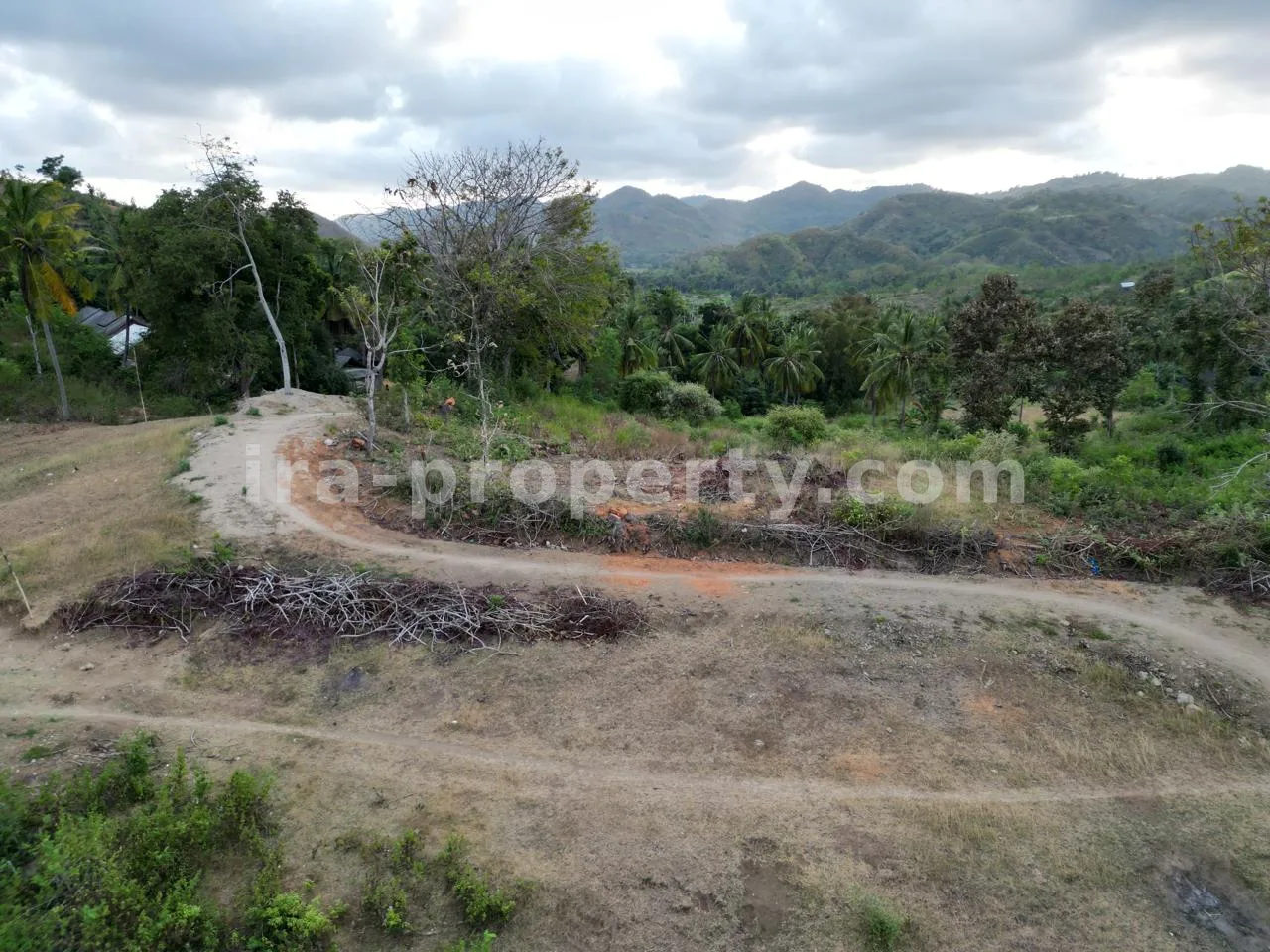 Tanah Premium di Puncak Bukit Prabu Areguling - 445-2 - 6