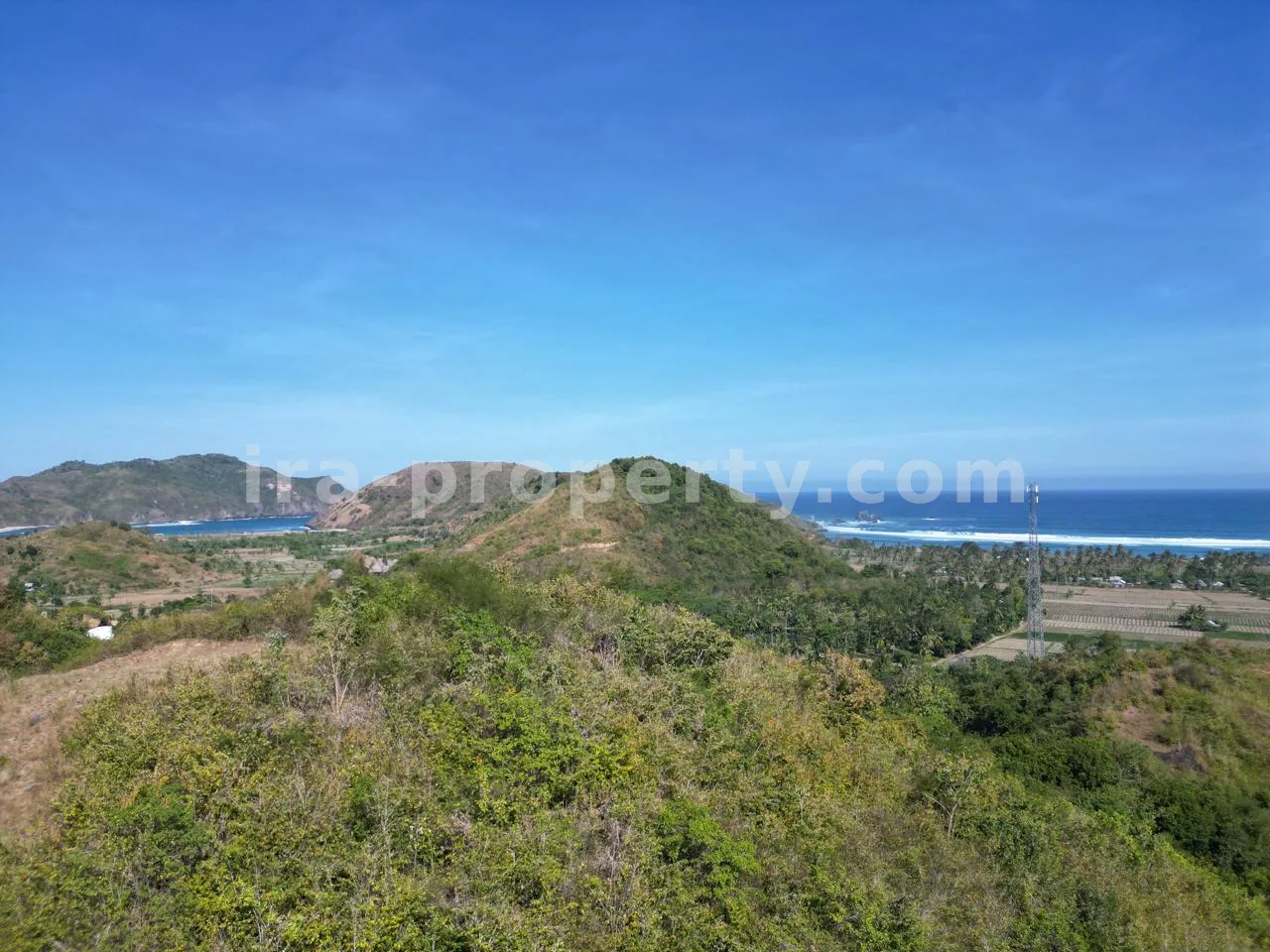 Tanah Perbukitan dengan Pemandangan Laut di Tampah - 15.463 m\u00b2 - 451 - 16