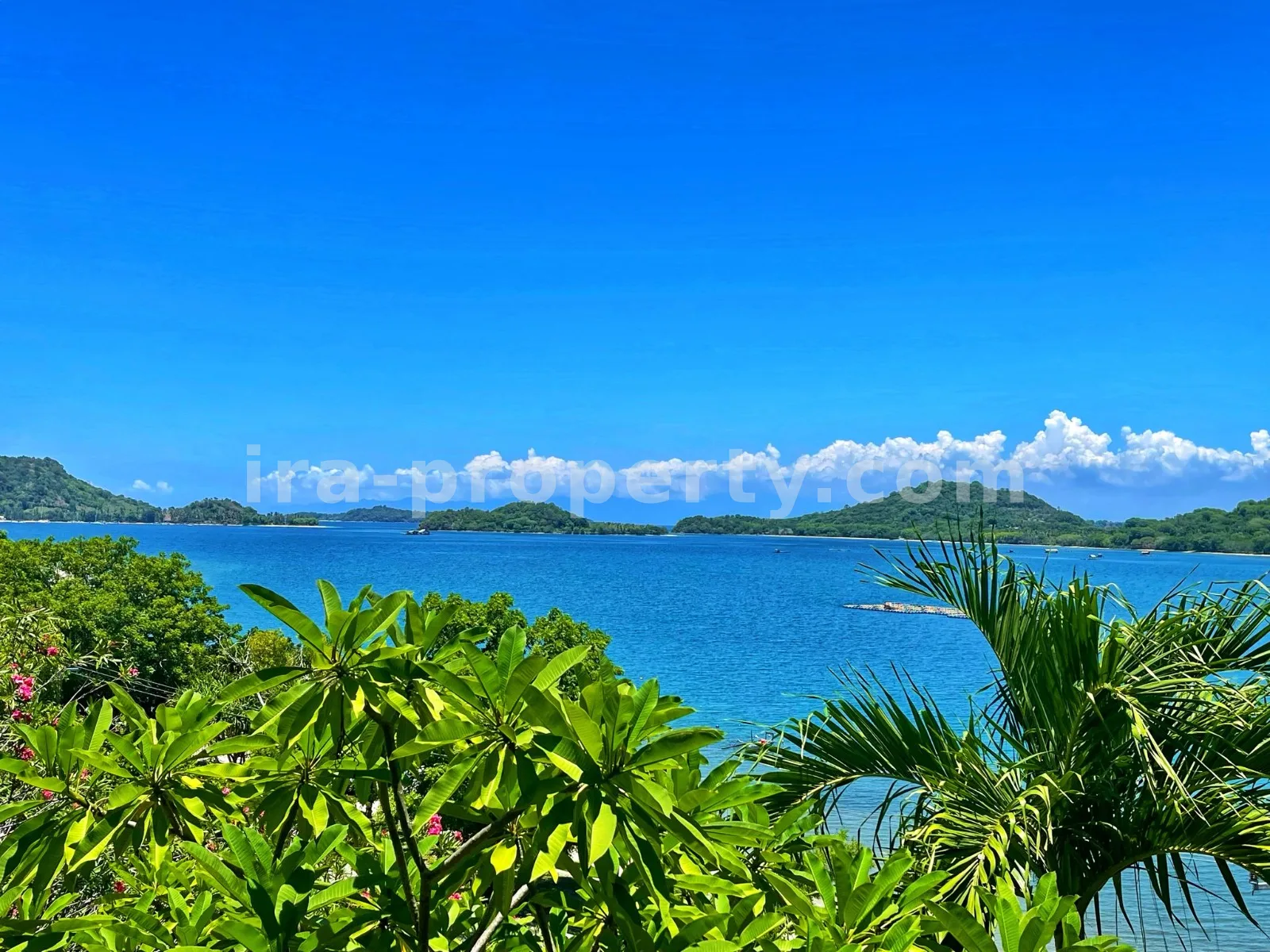 Tanah · Sekotong · foto 1 dari 14 Tanah Tepi Pantai Sekotong - Pinggir Jalan, 19.866 m\u00b2 - 177 - 1