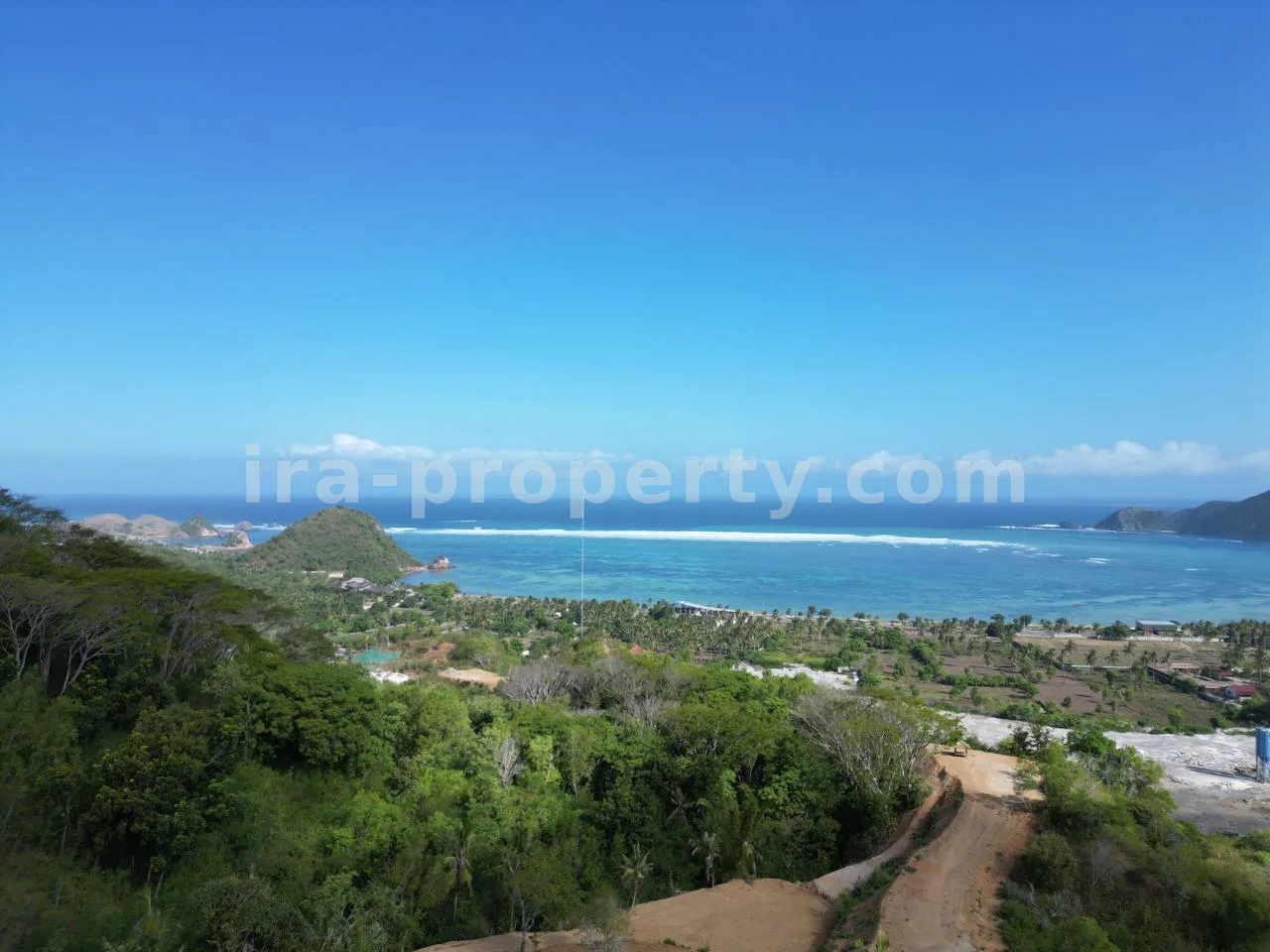 Land · Kuta Mandalika · photo 2 of 11 Beach View Land in Central Kuta Mandalika - 441 - 2