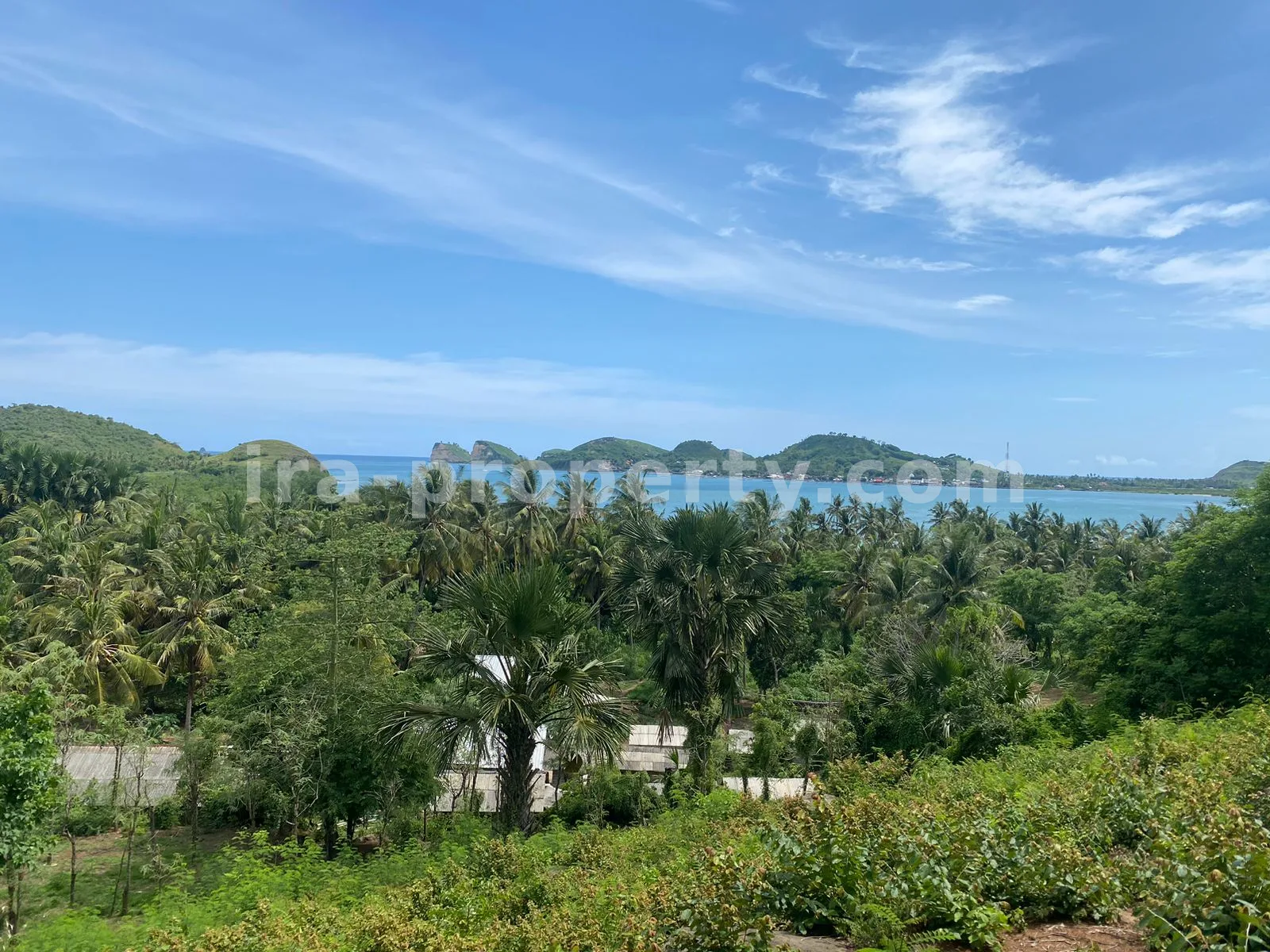 Tanah · Kuta Mandalika · foto 2 dari 4 Tanah Tepi Pantai di Sebuwuk, Kuta Mandalika - 428-2 - 2