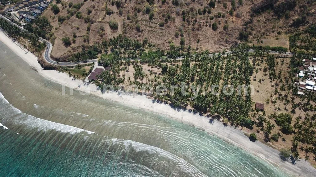 Tanah · Senggigi · foto 4 dari 6 Tanah Tepi Pantai di Pandanan Dekat Senggigi - 338 - 4