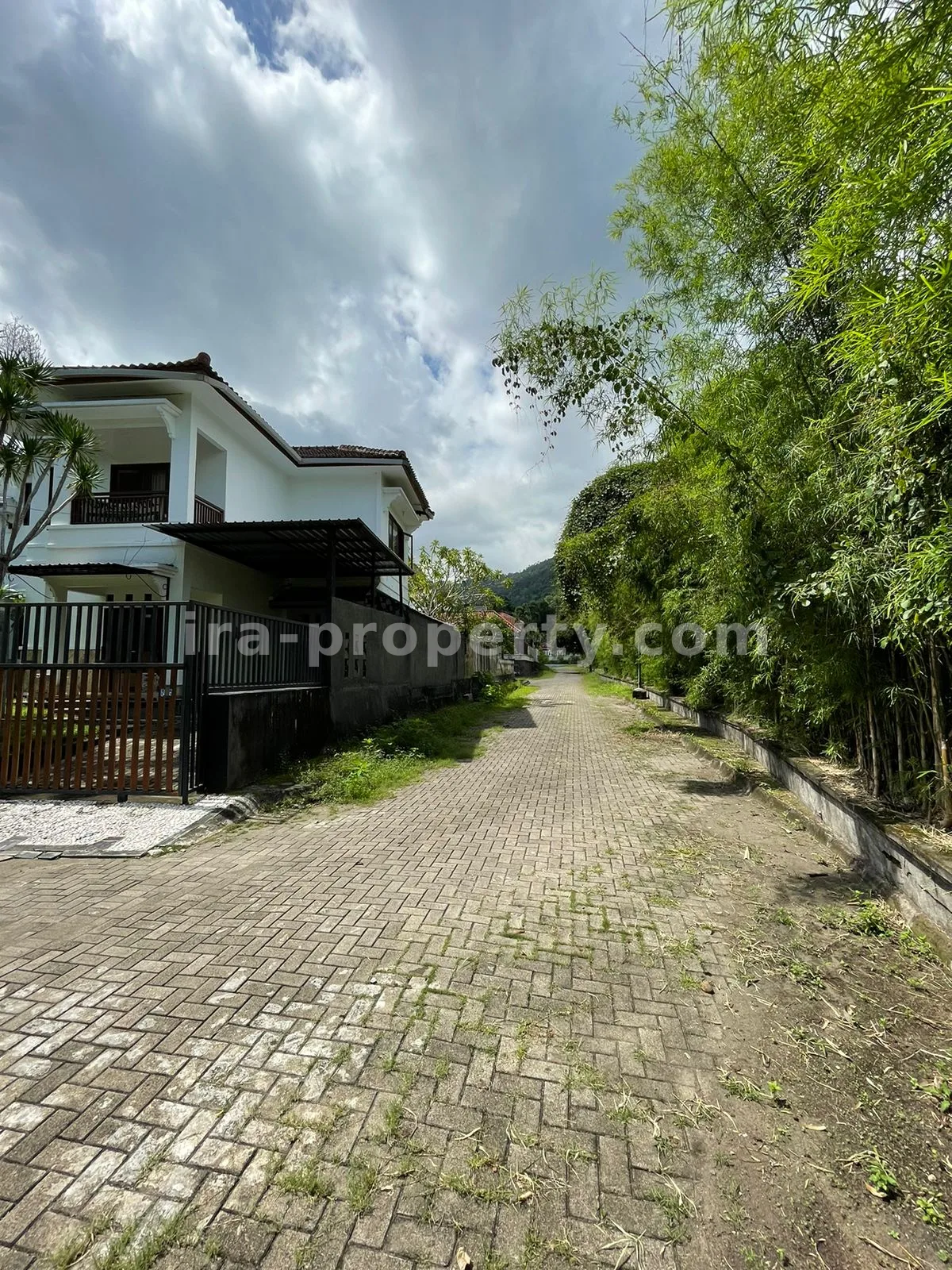 Rumah Menawan Dijual di Senggigi Square - 175-2 - 15