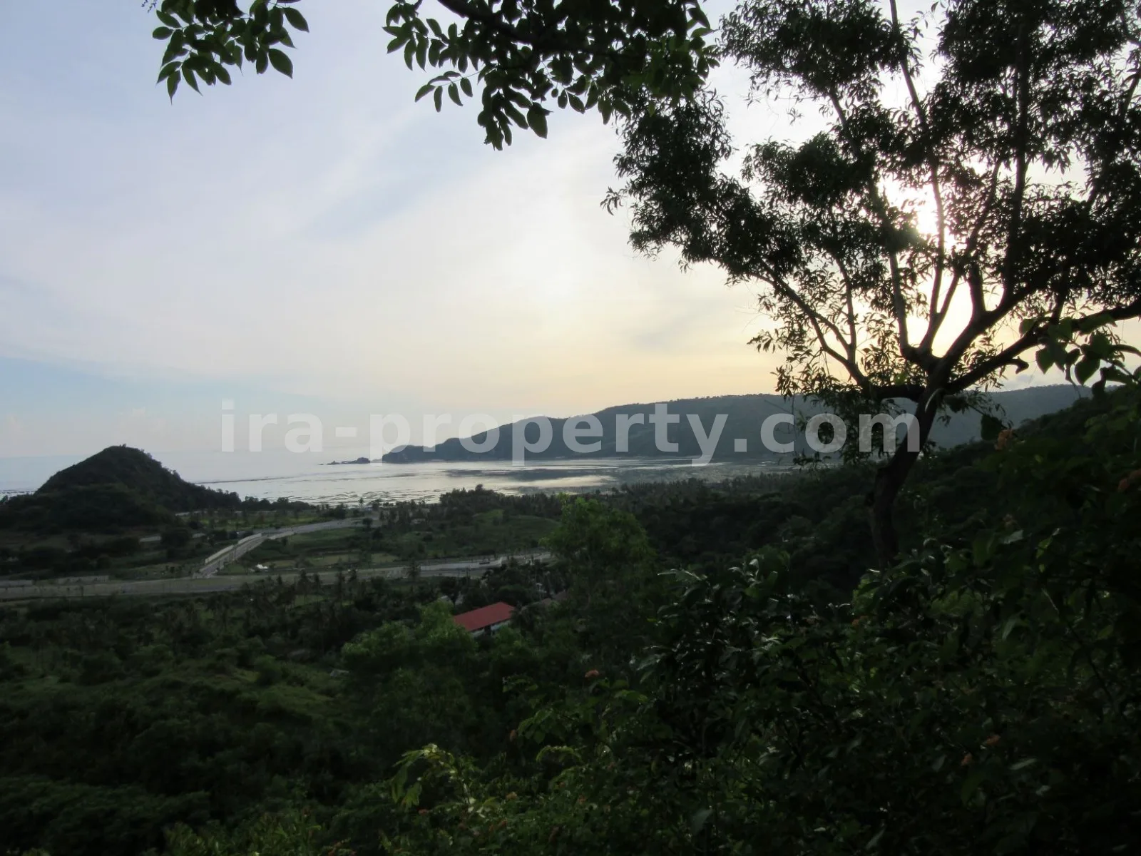 Tanah · Kuta Mandalika · foto 2 dari 11 Tanah Tepi Pantai dengan Pemandangan Sirkuit Mandalika - 421-2 - 2