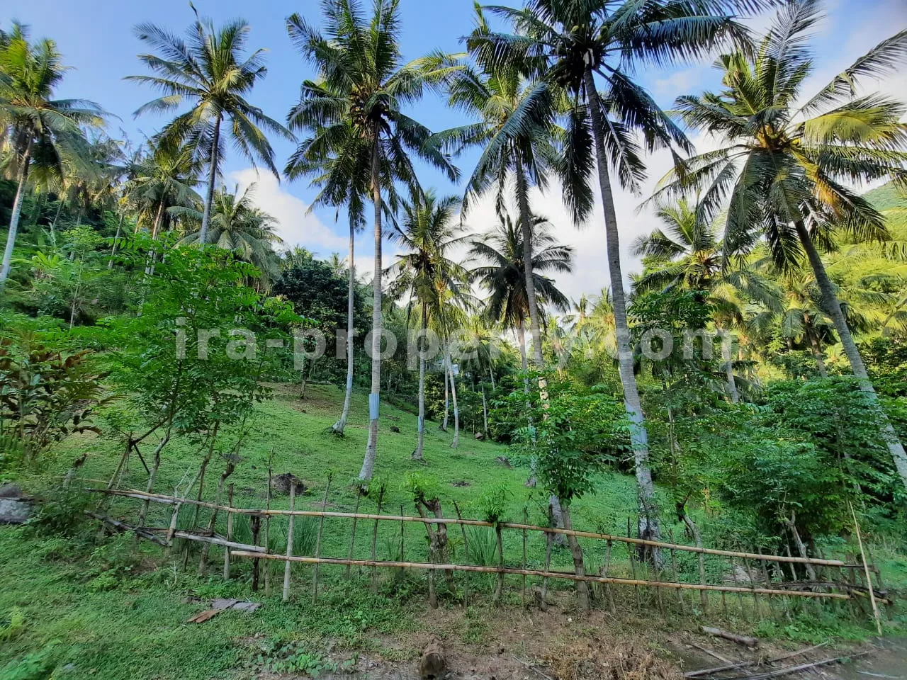 Villa & Hotel · Senggigi · foto 1 dari 4 Tanah Strategis untuk Villa di Kerandangan - 364 - 1