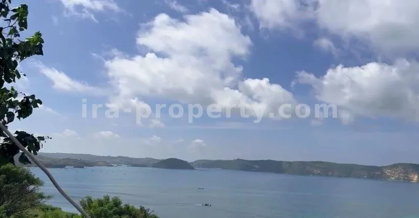 Land · Kuta Mandalika · photo 4 of 5 Land for Sale with Full Ocean View in Gerupuk - 470 - 4