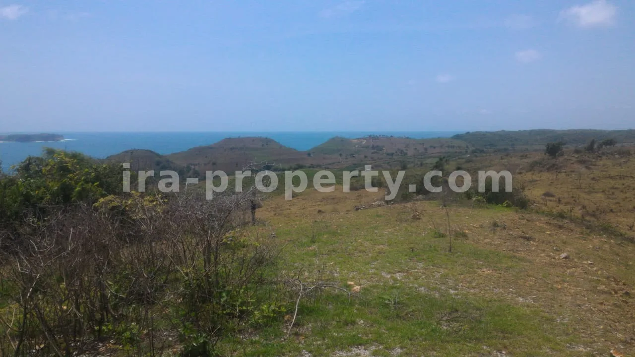Tanah · Kuta Mandalika · foto 4 dari 5 Tanah Dijual dengan Pemandangan Laut di Mertak Awang - 426-4 - 4