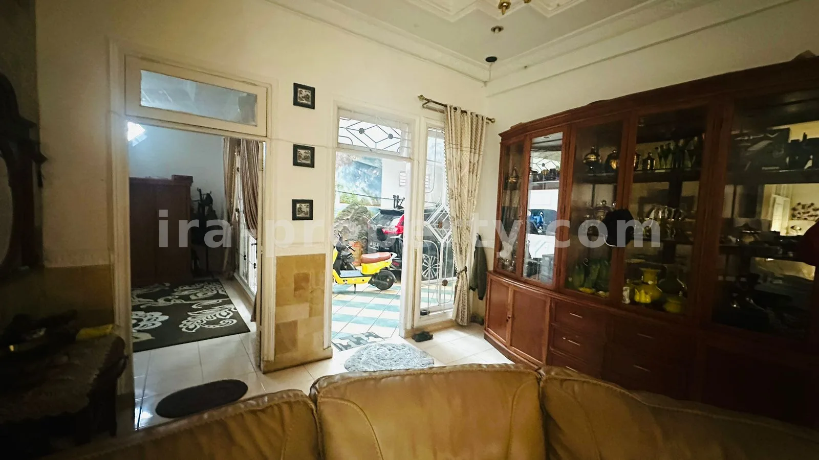 Rumah Mewah di Jalan Utama Mataram - 617 - 14