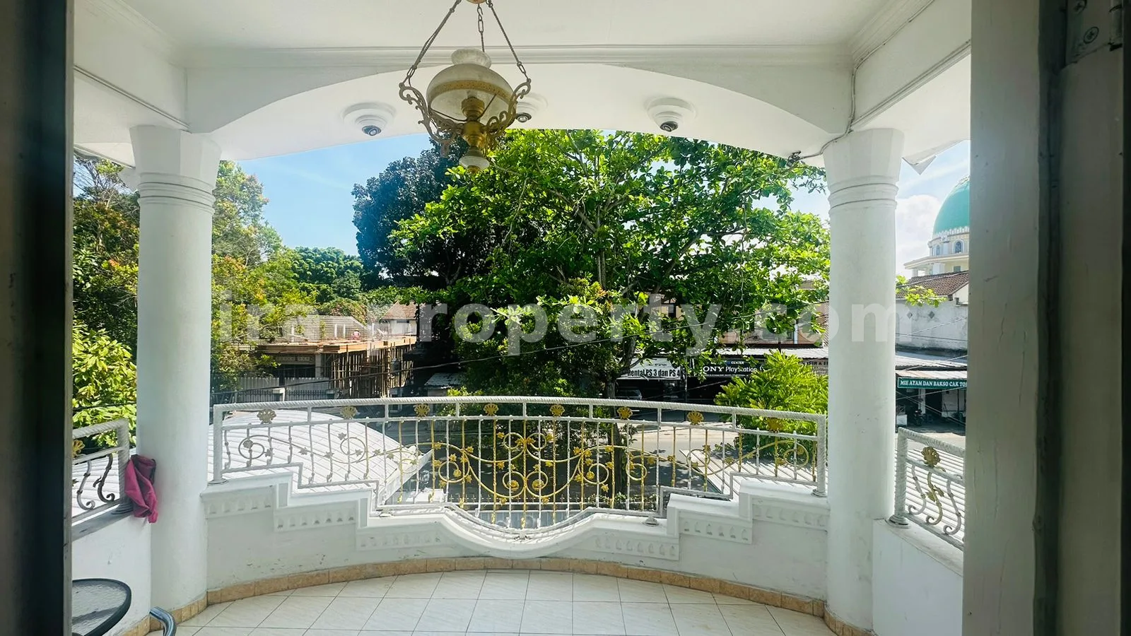 Rumah Mewah di Jalan Utama Mataram - 617 - 8