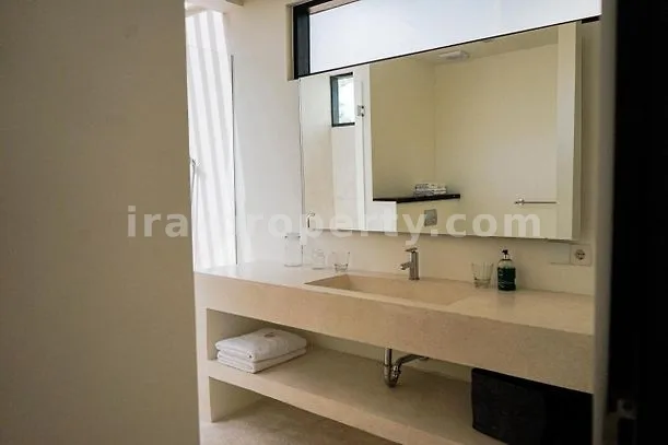 Luxurious Oceanview Villa in Kuta Mandalika - 323 - 21