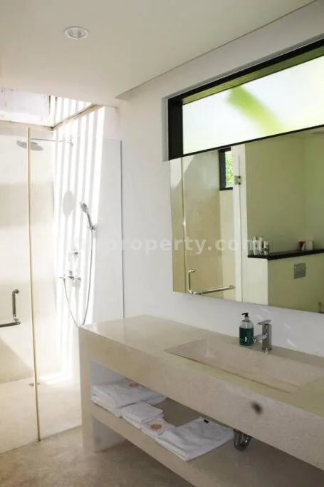 Luxurious Oceanview Villa in Kuta Mandalika - 323 - 33