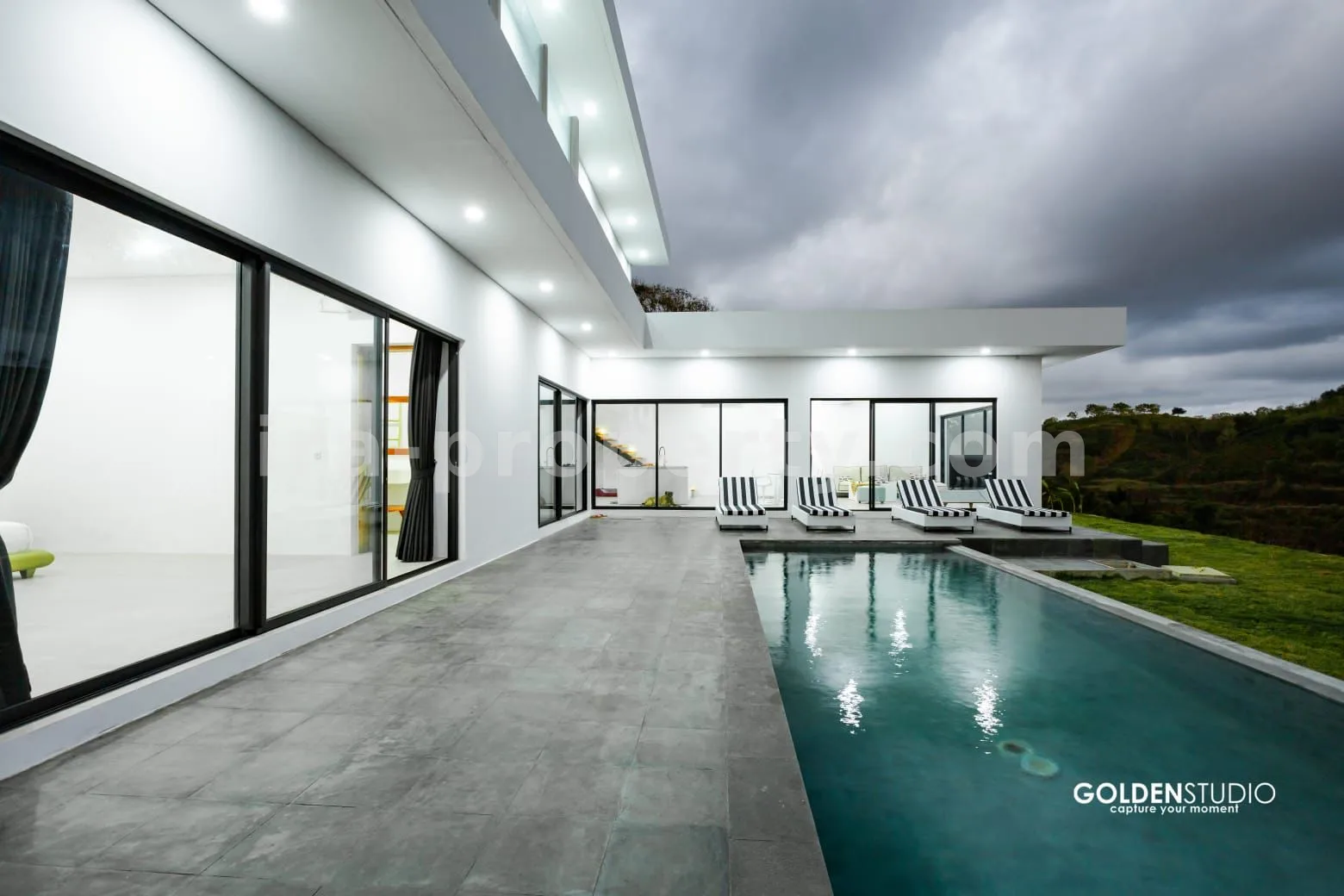 Villa & Hotel · Kuta Mandalika · foto 2 dari 16 Resor Mewah dengan Pemandangan Memukau Dekat Kuta Mandalika - 374 - 2