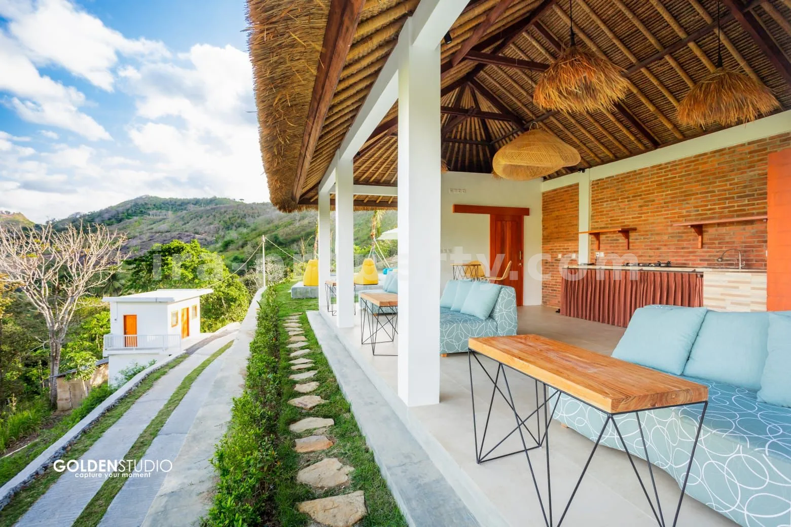 Villa & Hotel · Kuta Mandalika · foto 3 dari 16 Resor Mewah dengan Pemandangan Memukau Dekat Kuta Mandalika - 374 - 3