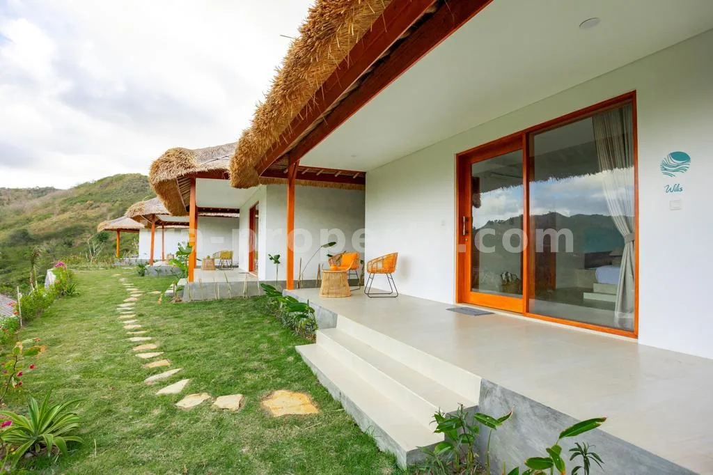 Resor Mewah dengan Pemandangan Memukau Dekat Kuta Mandalika - 374 - 8