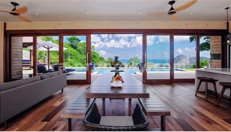 Luxurious Seaside Villa in Selong Selo Complex – Breathtaking Ocean Views