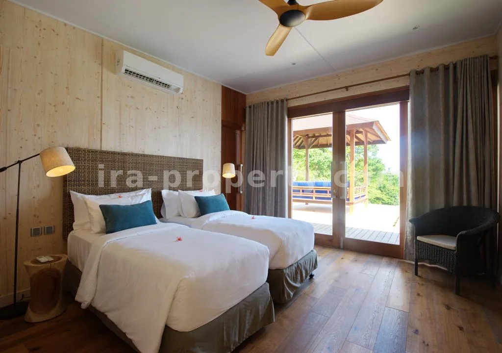 Villa & Hotel · Kuta Mandalika · photo 4 of 7 Luxurious Seaside Villa in Selong Selo Complex – Breathtaking Ocean Views - 409 - 4