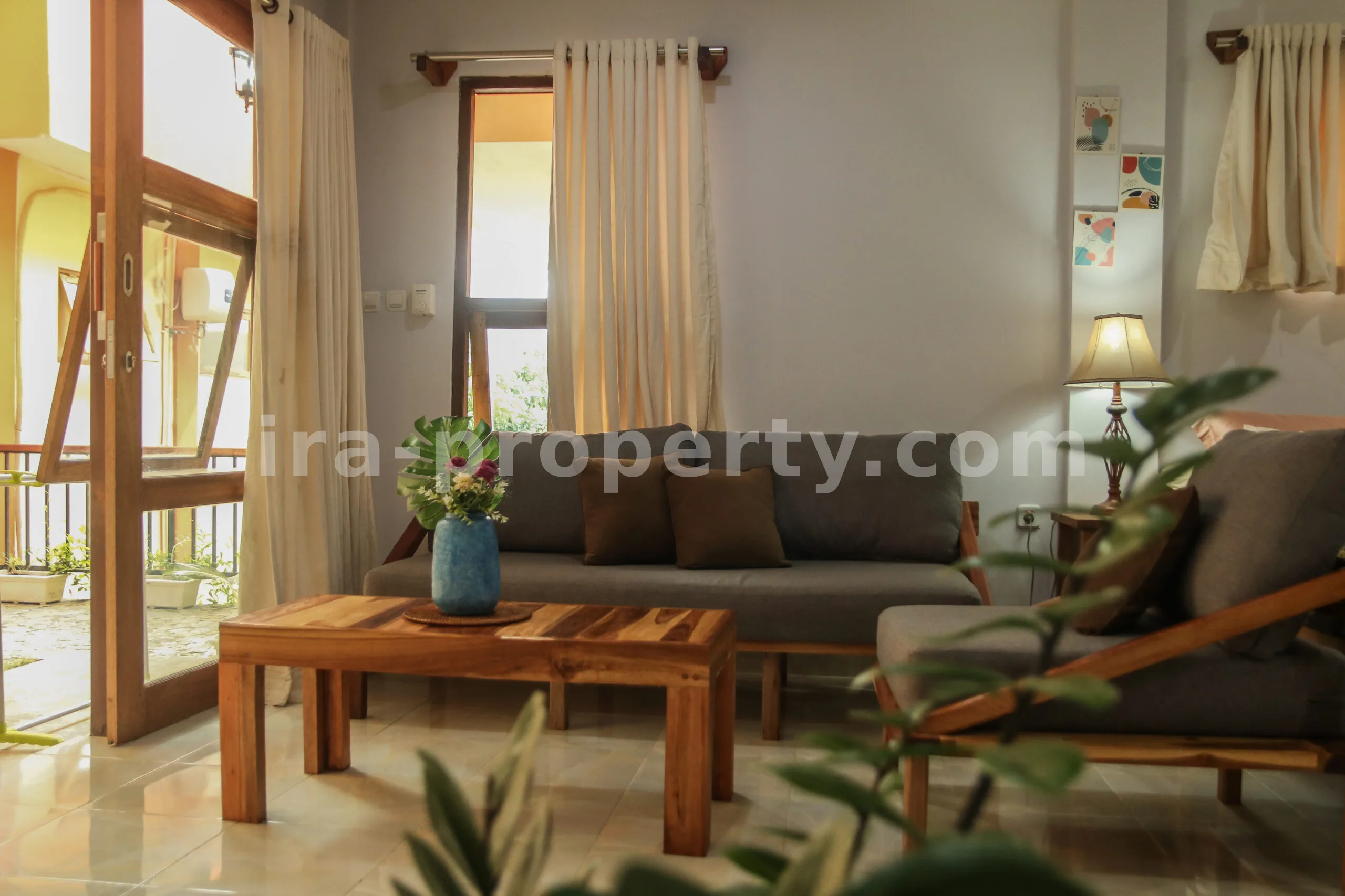 Luxurious Villa in Central Kuta Mandalika - 320 - 10