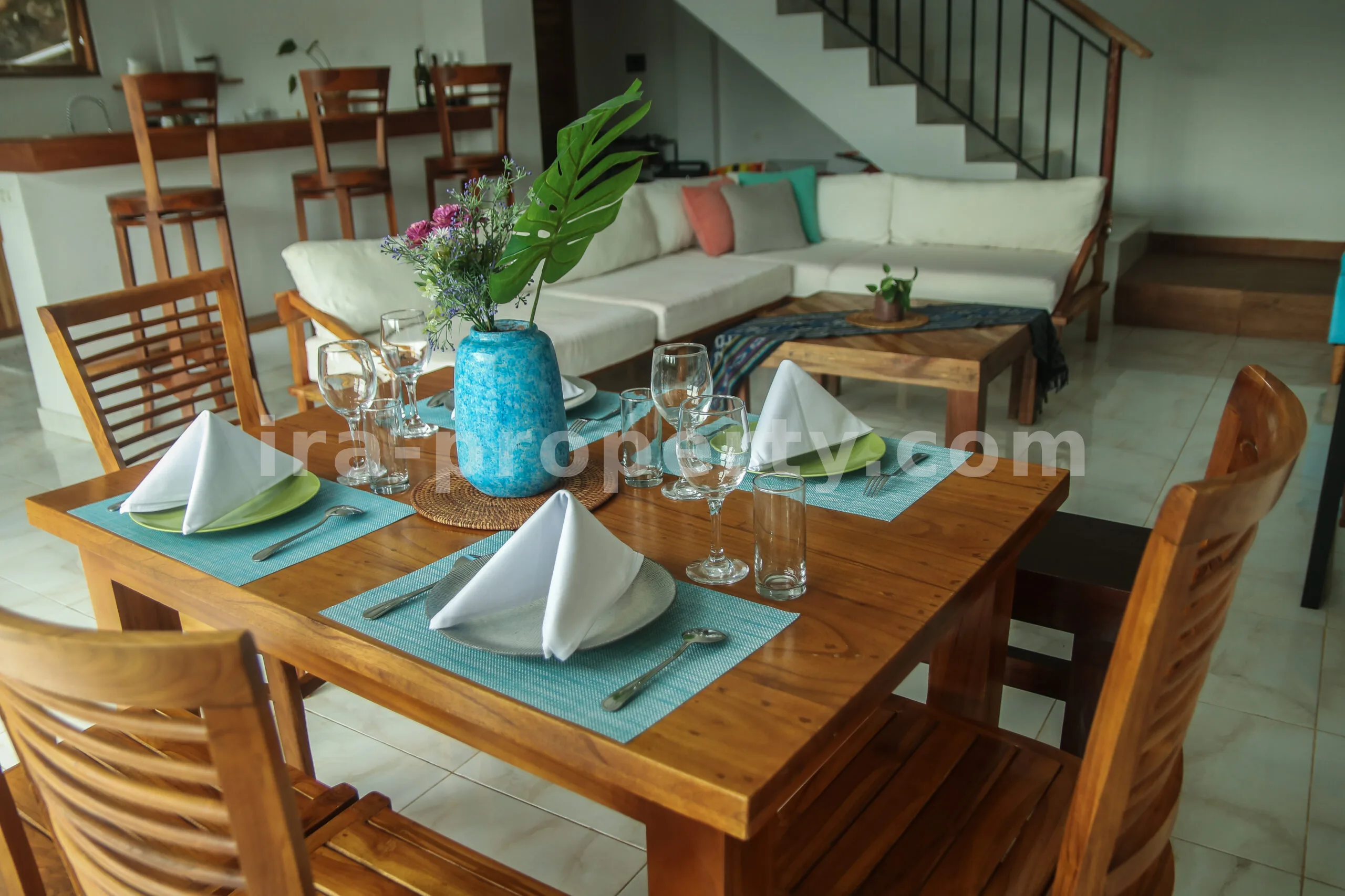 Luxurious Villa in Central Kuta Mandalika - 320 - 16