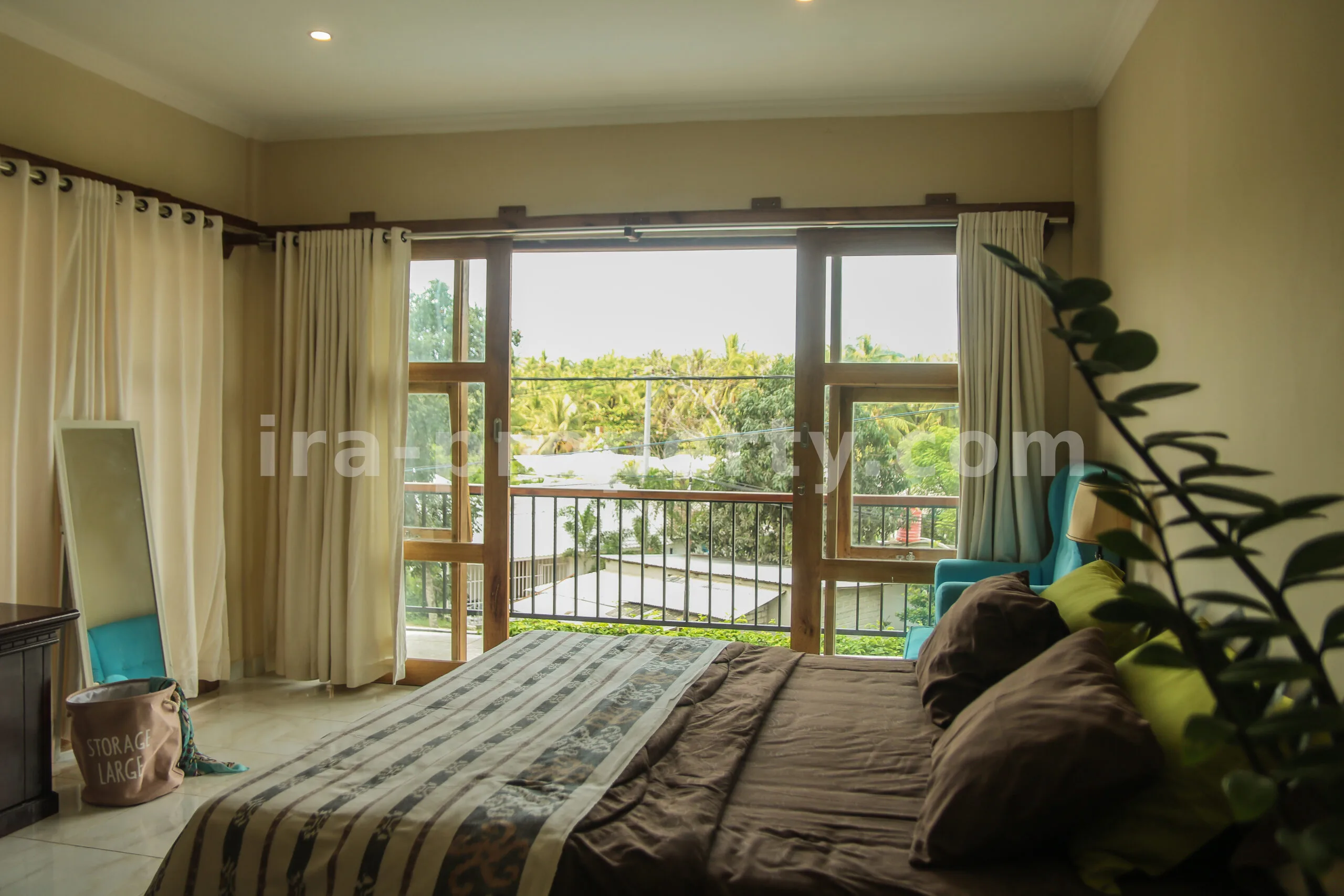 Luxurious Villa in Central Kuta Mandalika - 320 - 28