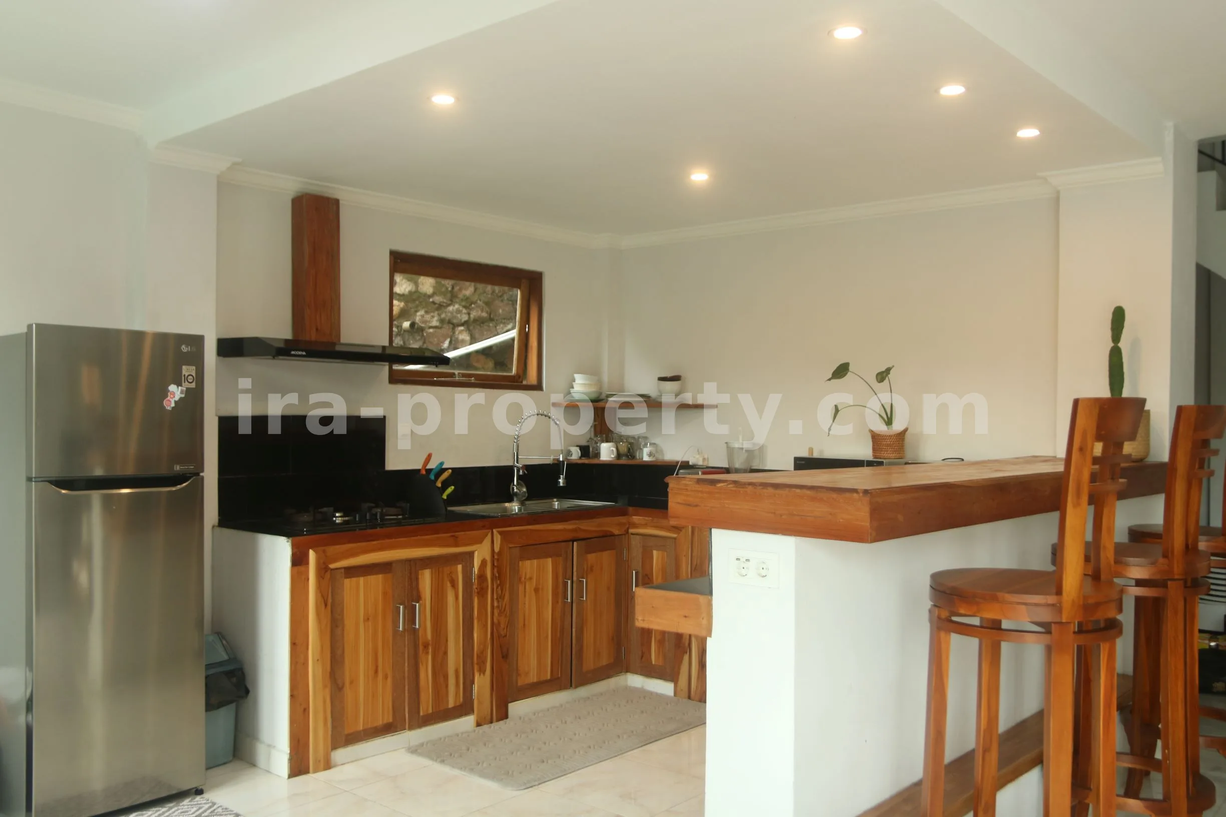 Luxurious Villa in Central Kuta Mandalika - 320 - 32