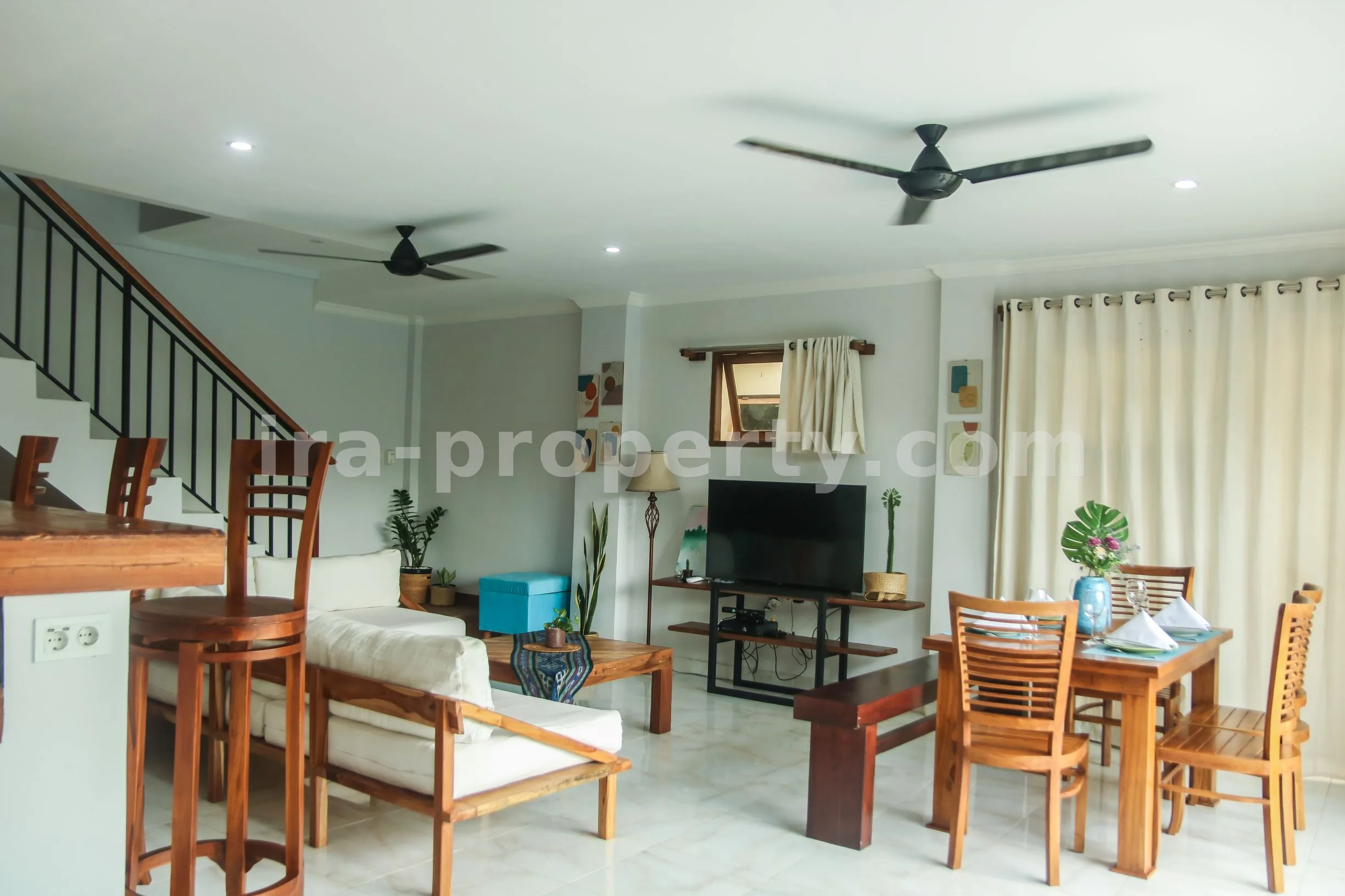 Luxurious Villa in Central Kuta Mandalika - 320 - 33