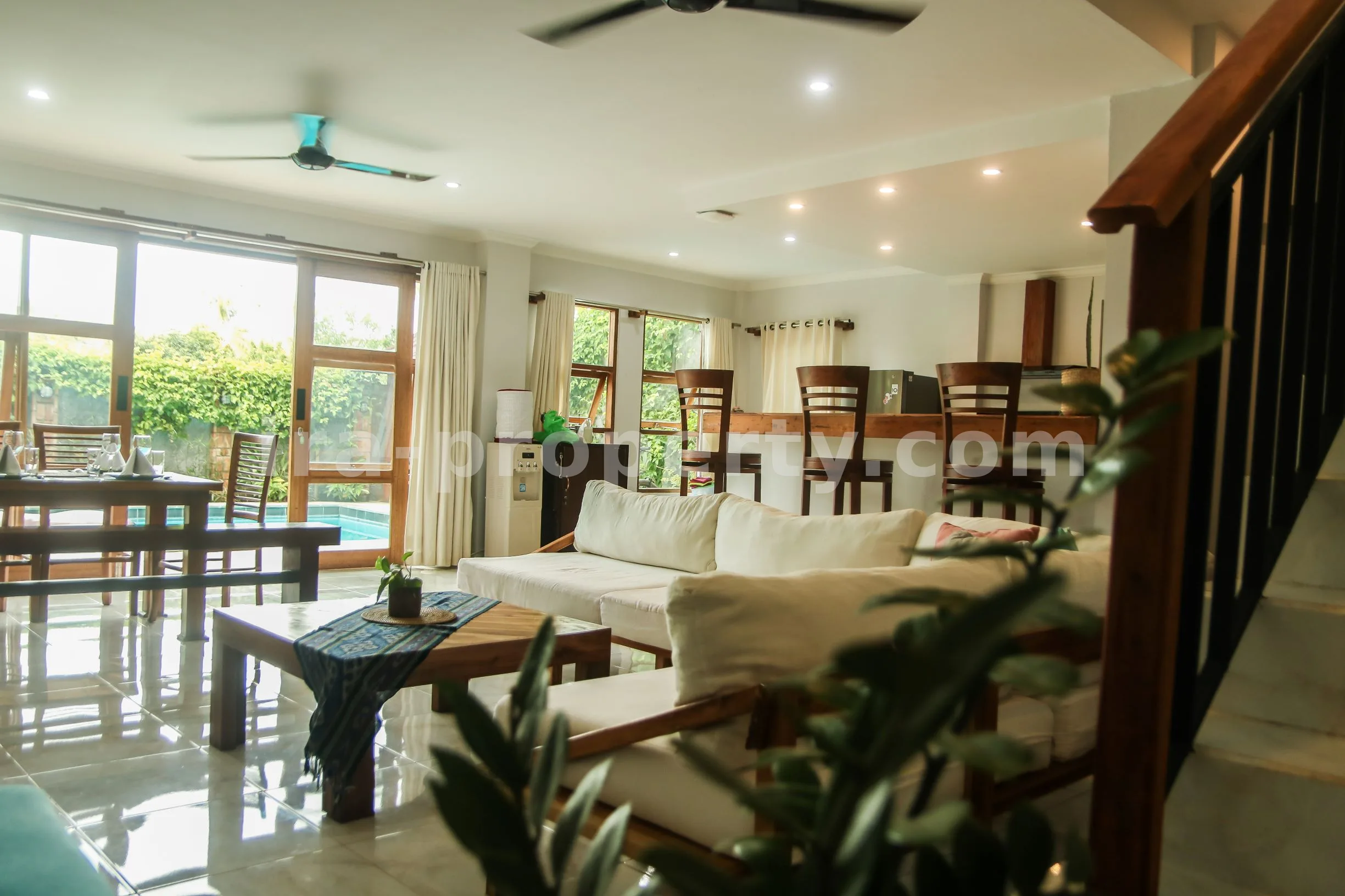Luxurious Villa in Central Kuta Mandalika - 320 - 34