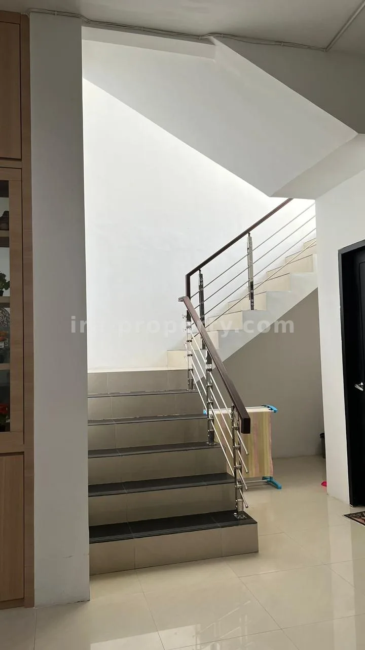 Rumah Mewah di Graha Permata Kota Selagalas - 614 - 11