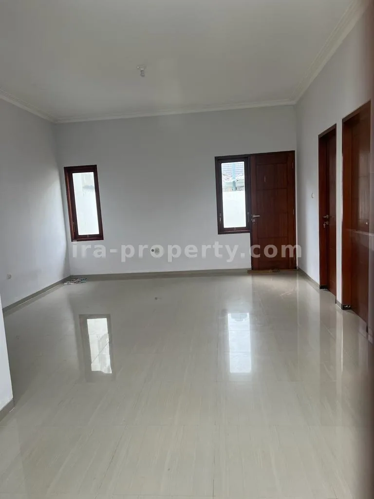 Rumah Modern di Perumahan Elit Graha Majapahit Mataram - 406 - 17