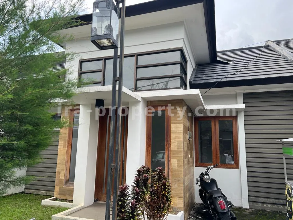 Rumah · Kota Mataram · foto 3 dari 17 Rumah Modern di Perumahan Elit Graha Majapahit Mataram - 406 - 3