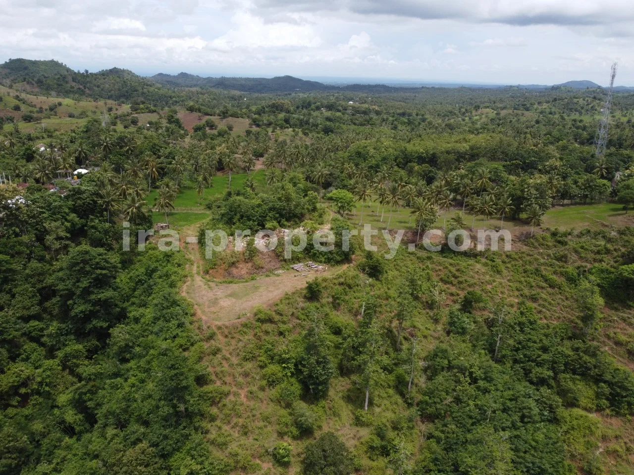 Land · Kuta Mandalika · photo 1 of 17 Ocean View Land for Sale in Selong Belanak - 438 - 1