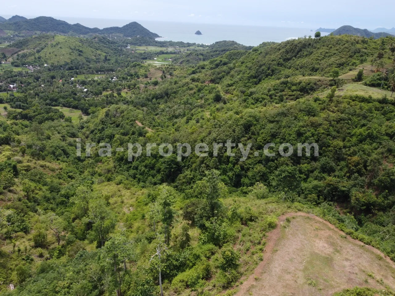 Land · Kuta Mandalika · photo 5 of 17 Ocean View Land for Sale in Selong Belanak - 438 - 5