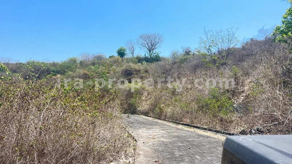 Tanah · Kuta Mandalika · foto 3 dari 9 Tanah Tepi Pantai Strategis Dekat Sirkuit Mandalika, Kuta - 372 - 3