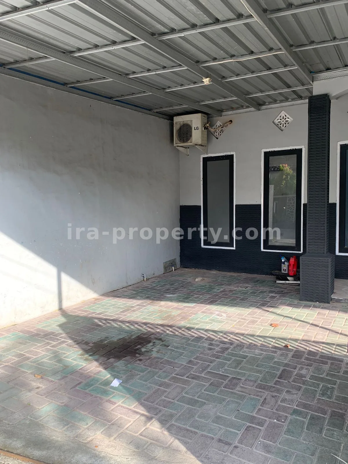 House · Mataram City · photo 5 of 15 Spacious Family Home in Adisucipto Complex - 574 - 5