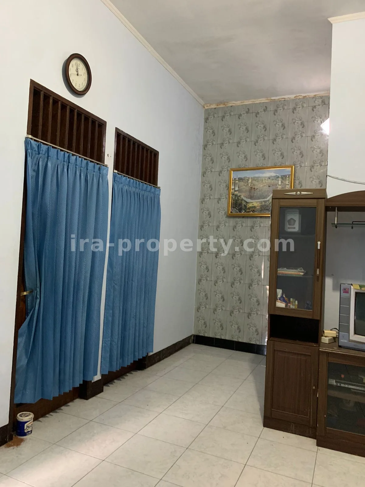 Spacious Family Home in Perumnas Complex - 575 - 7