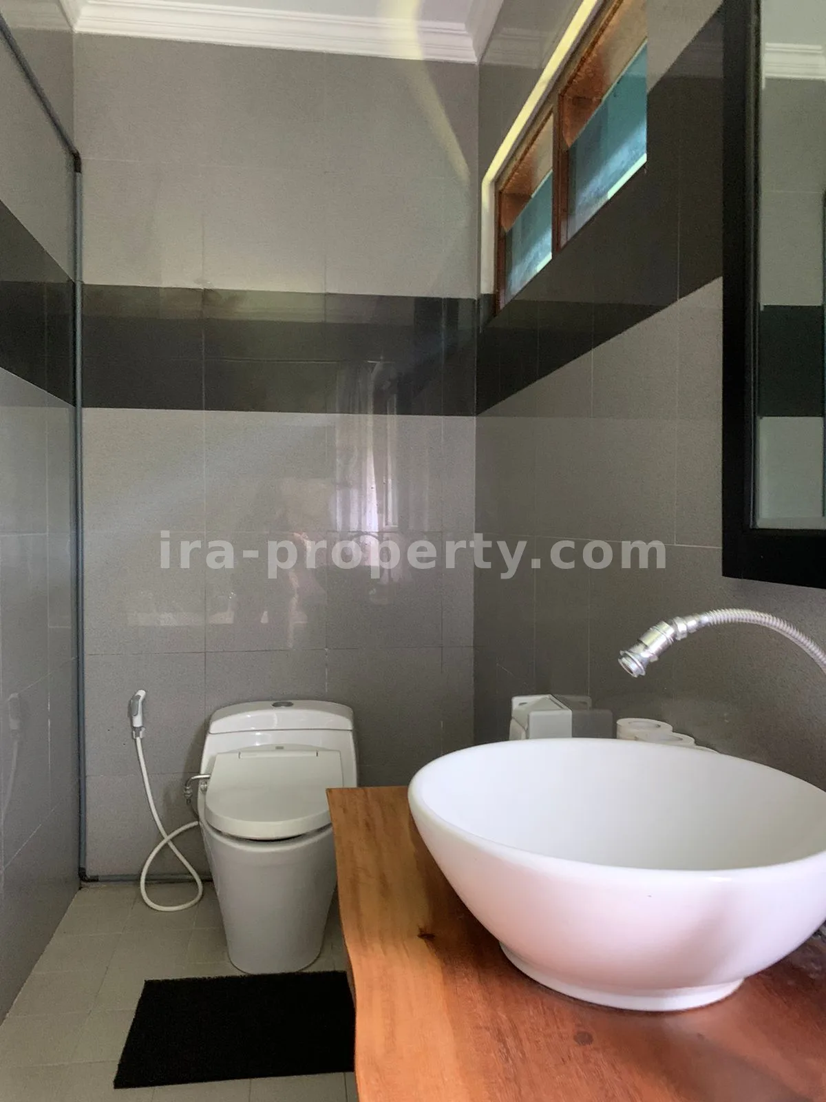 Villa Luas Dijual di Batu Layar Dekat Senggigi, Lombok - 217 - 19