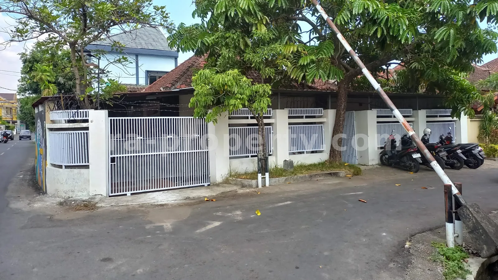 Rumah · Kota Mataram · foto 3 dari 11 Rumah Strategis Dekat SMPN 1 Mataram - 501 - 3