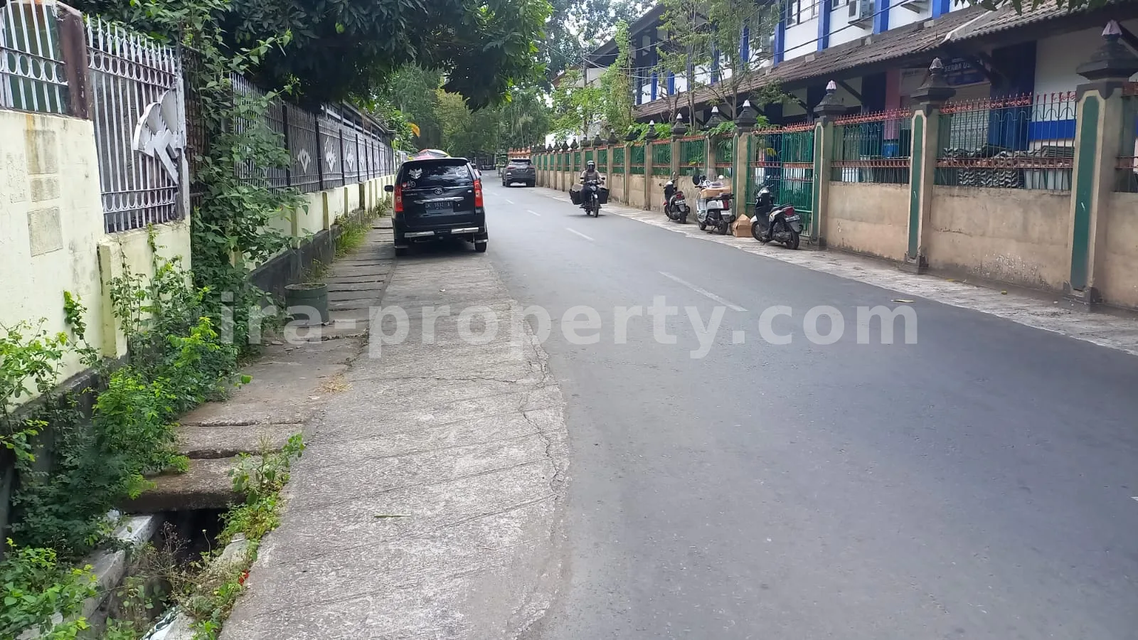 Rumah Strategis Dekat SMPN 1 Mataram - 501 - 6