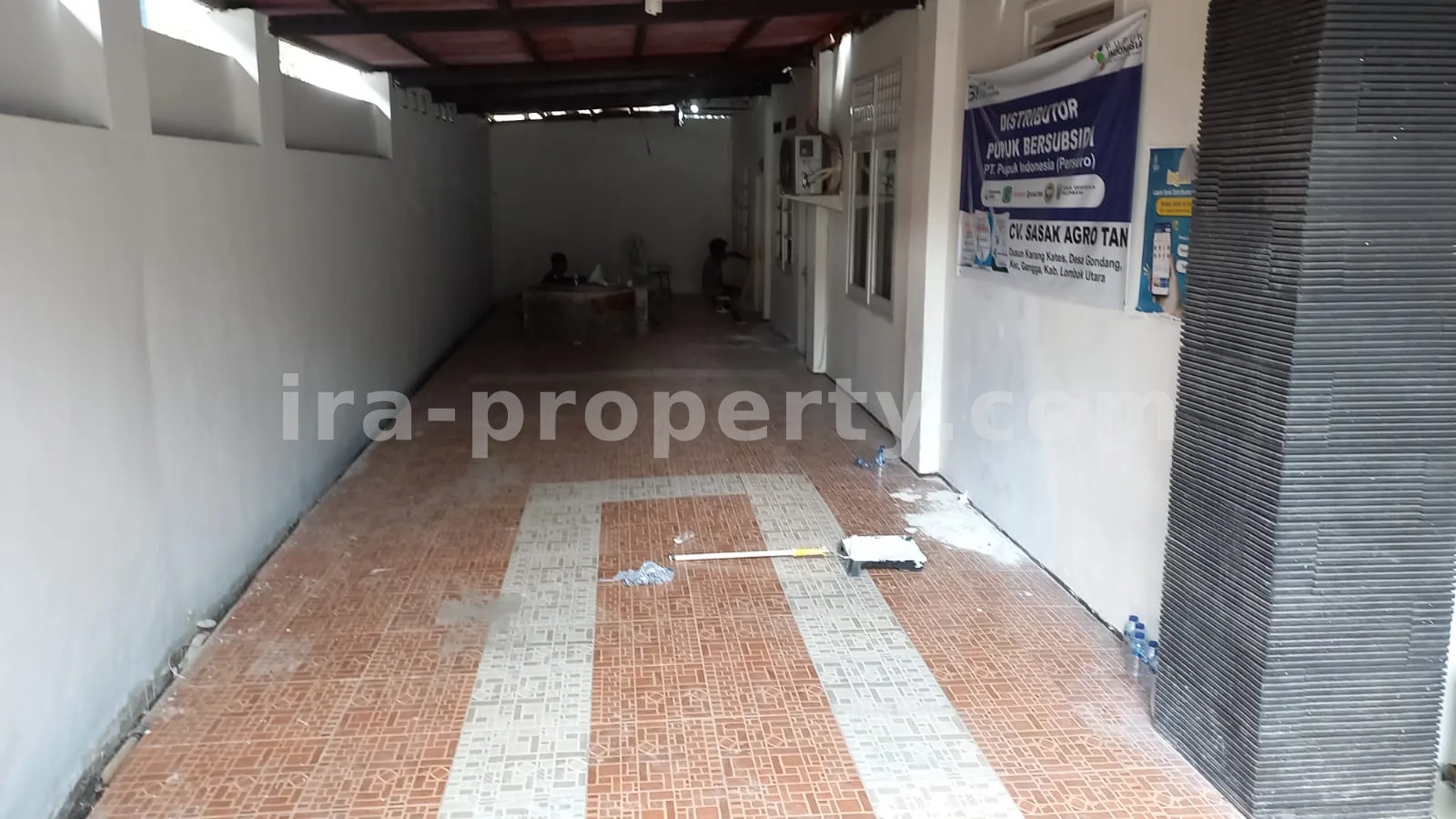 Rumah Strategis Dekat SMPN 1 Mataram - 501 - 9