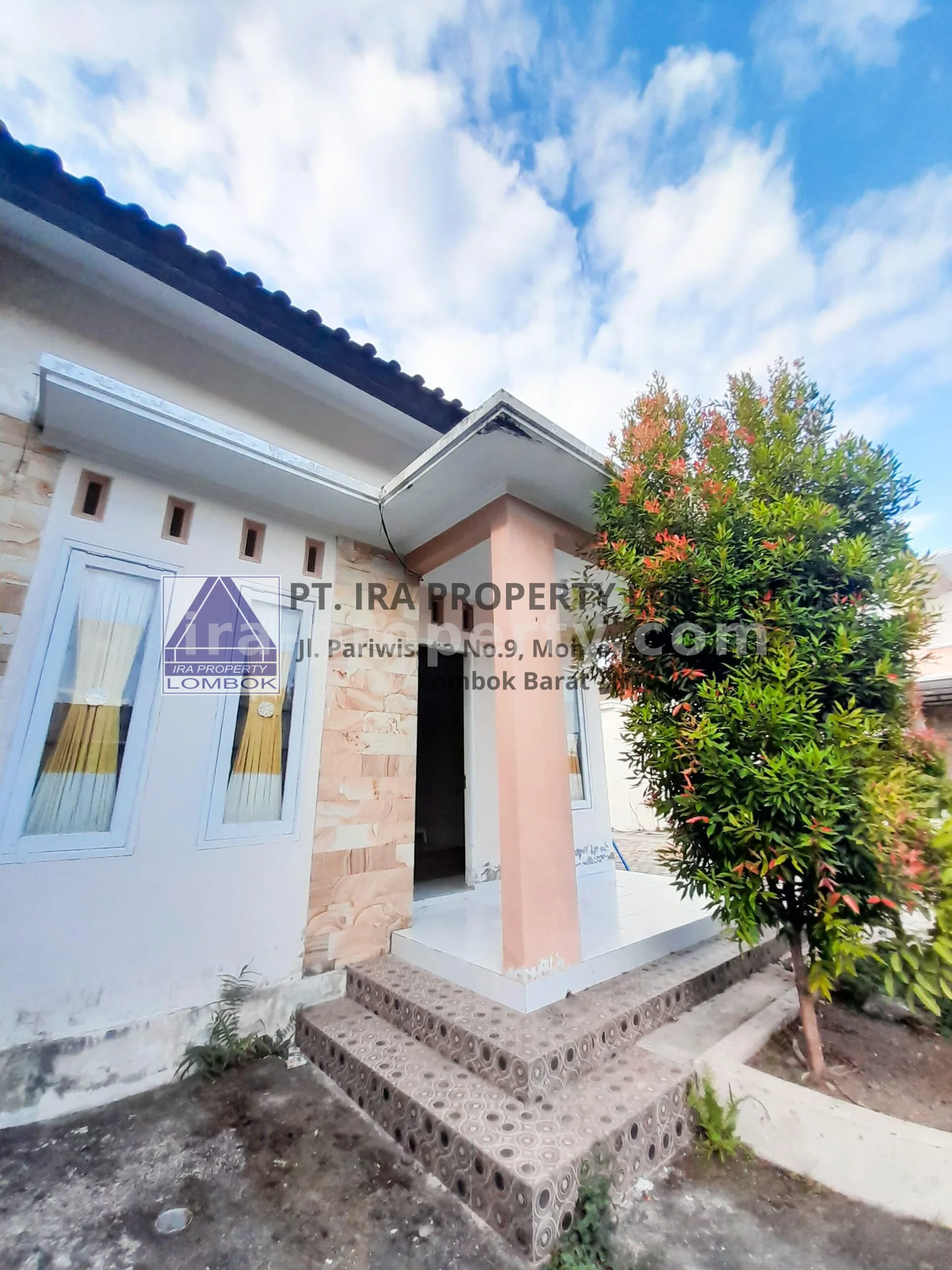 House · Mataram City · photo 1 of 11 Cozy House in Penghulu Agung Ampenan, Mataram - 622 - 1