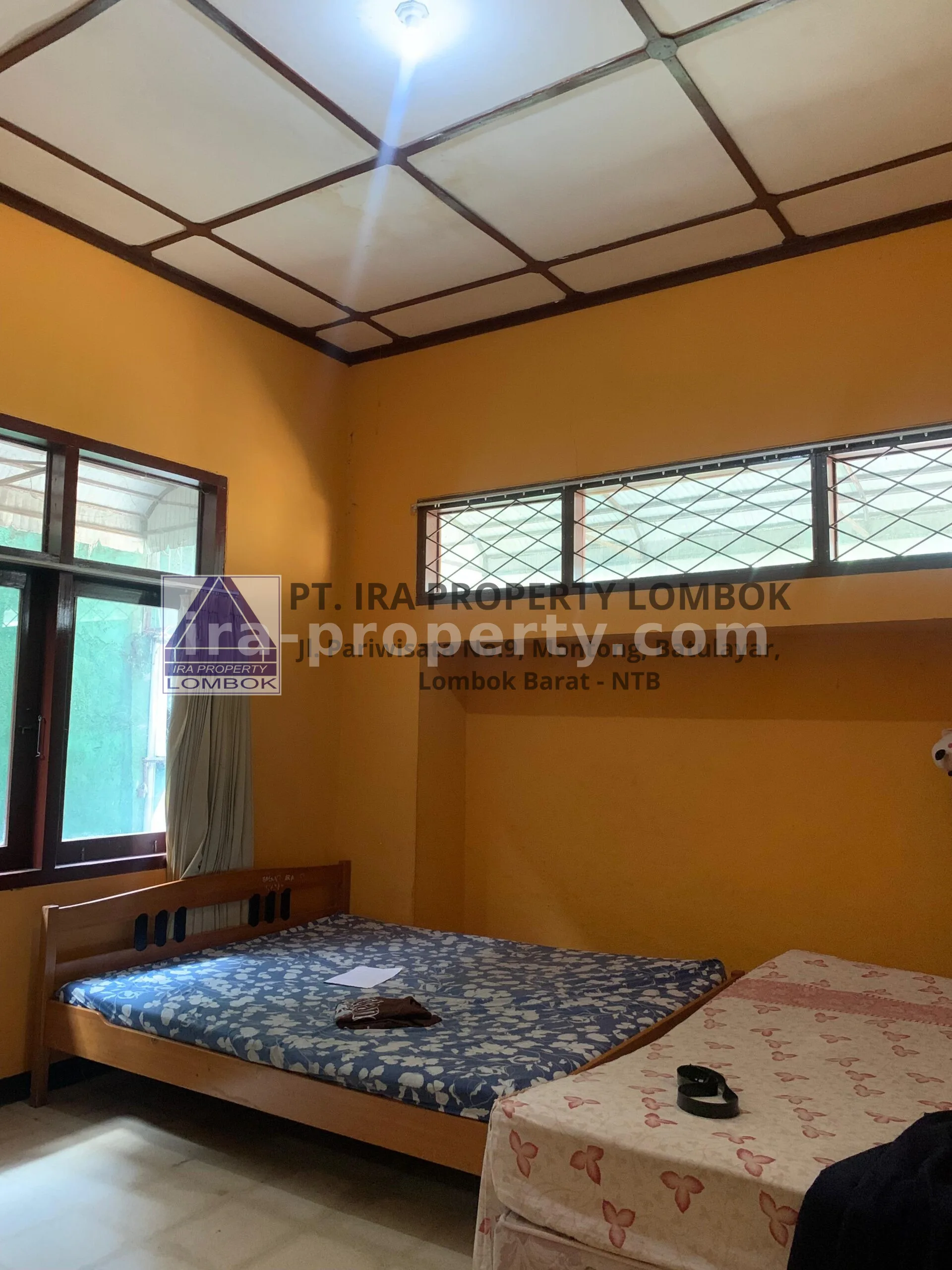 Rumah Dijual di Mataram Pusat Dekat Hotel Santika - 420 - 9