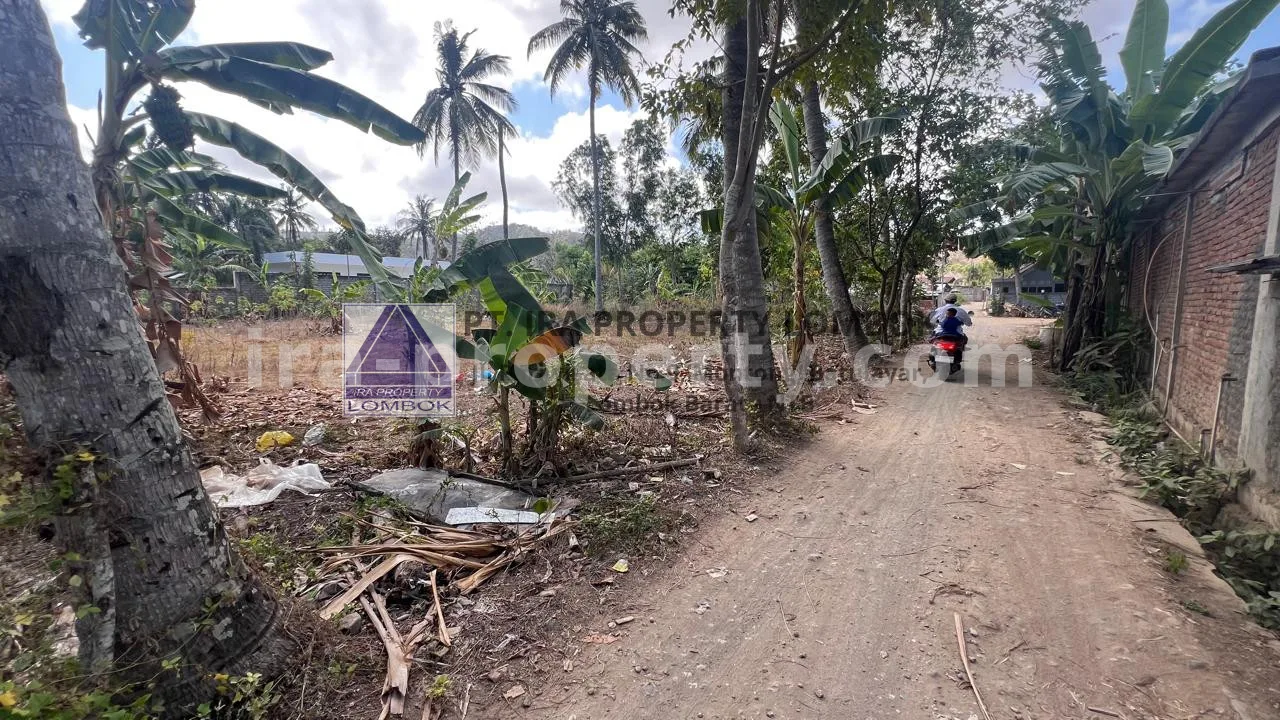 Tanah · Kuta Mandalika · foto 2 dari 4 Tanah Strategis di Pusat Kuta Mandalika - 476 - 2