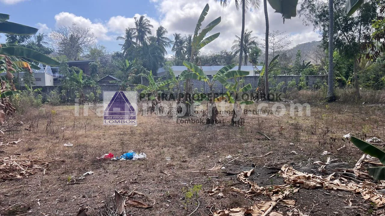 Tanah · Kuta Mandalika · foto 3 dari 4 Tanah Strategis di Pusat Kuta Mandalika - 476 - 3
