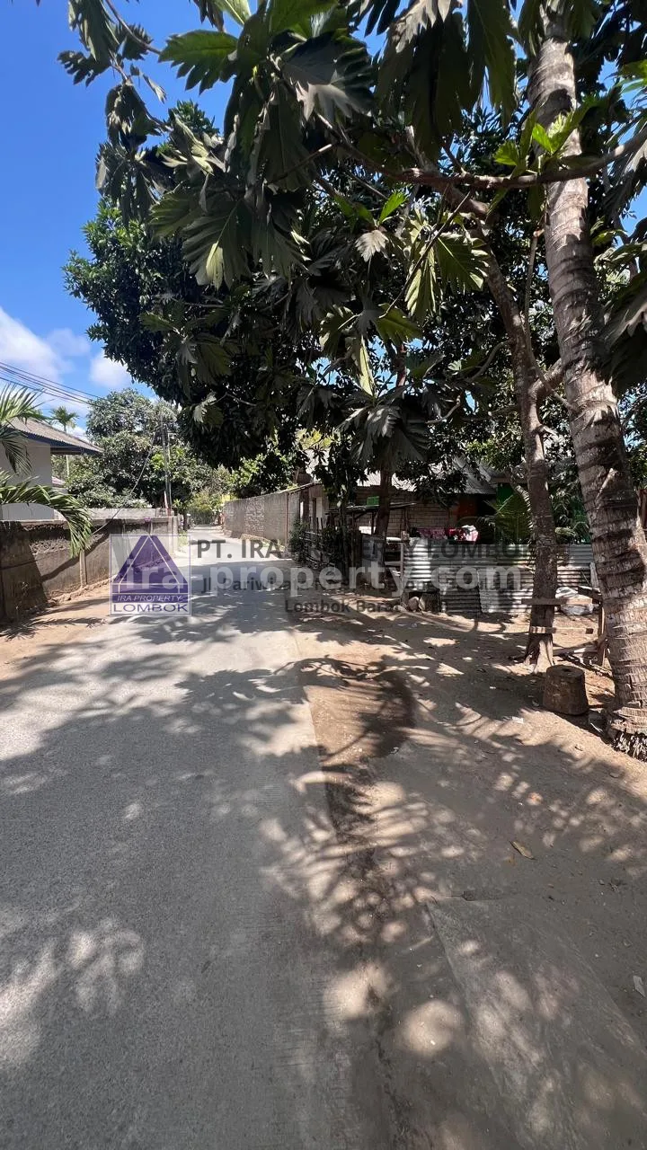 Tanah · Kuta Mandalika · foto 3 dari 4 Tanah Strategis Dijual di Pusat Kuta Mandalika - 478 - 3