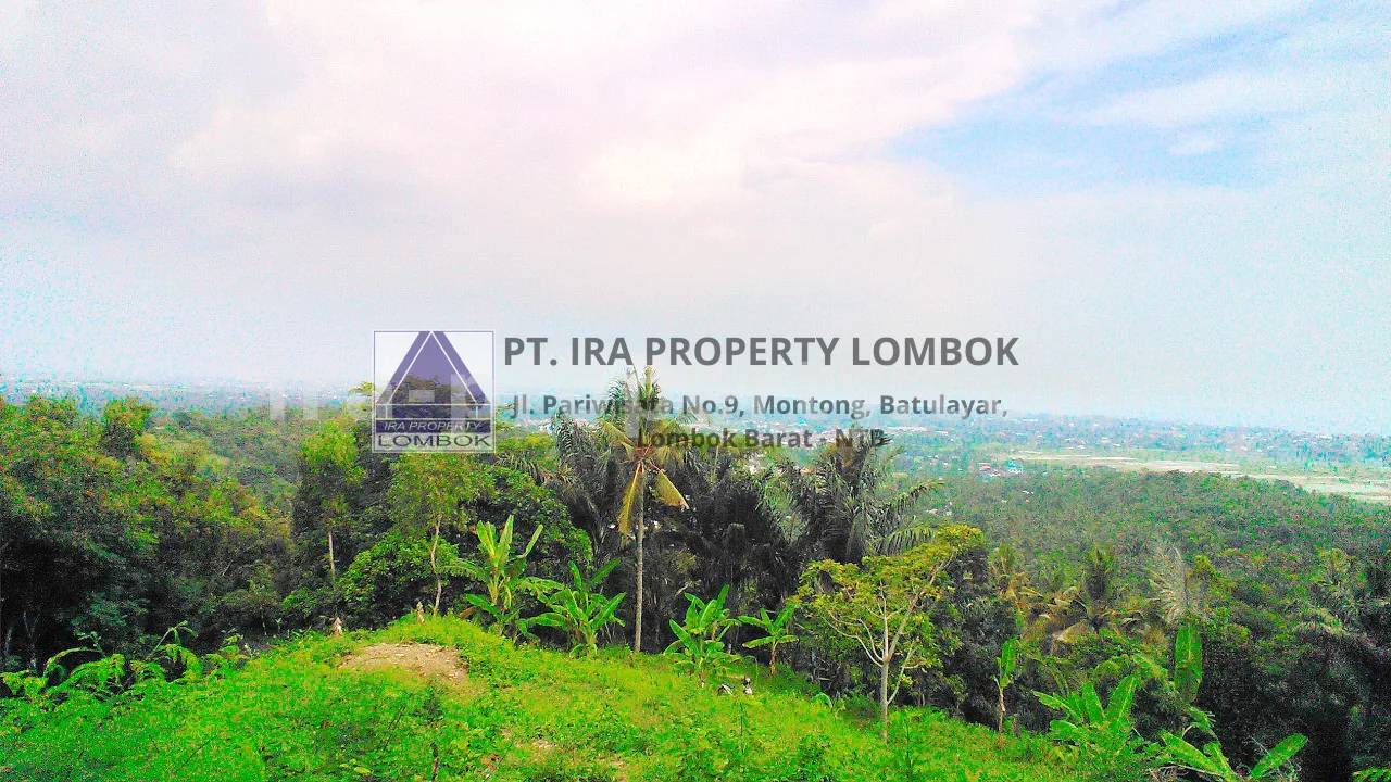 Land · South Lombok Area · photo 1 of 6 Scenic Land for Sale in Penyawangan - 368 - 1