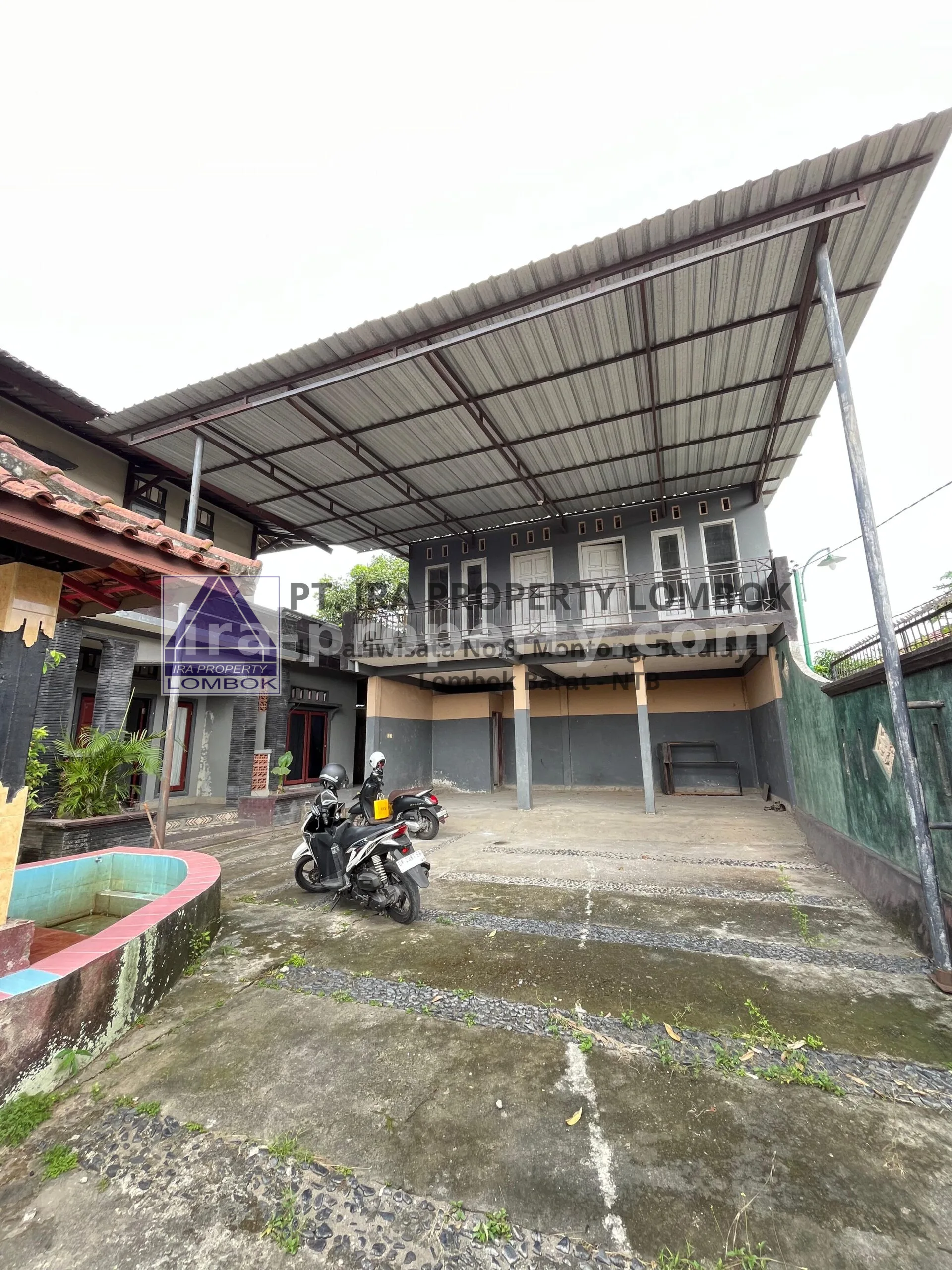 Shophouse & Commercial · Mataram City · photo 1 of 15 Spacious House with Shop Front in Karang Baru, Mataram - 639 - 1