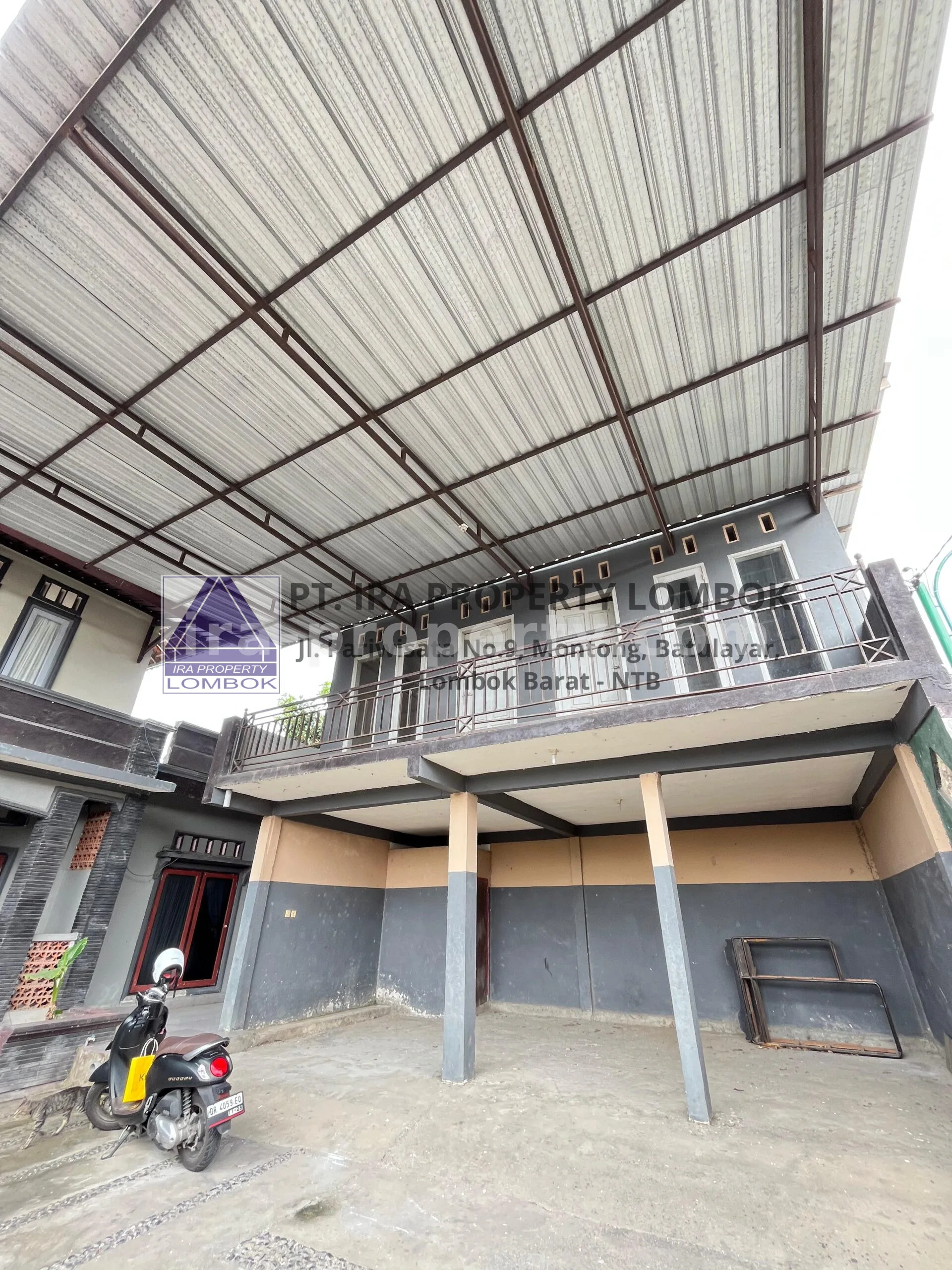 Spacious House with Shop Front in Karang Baru, Mataram - 639 - 8
