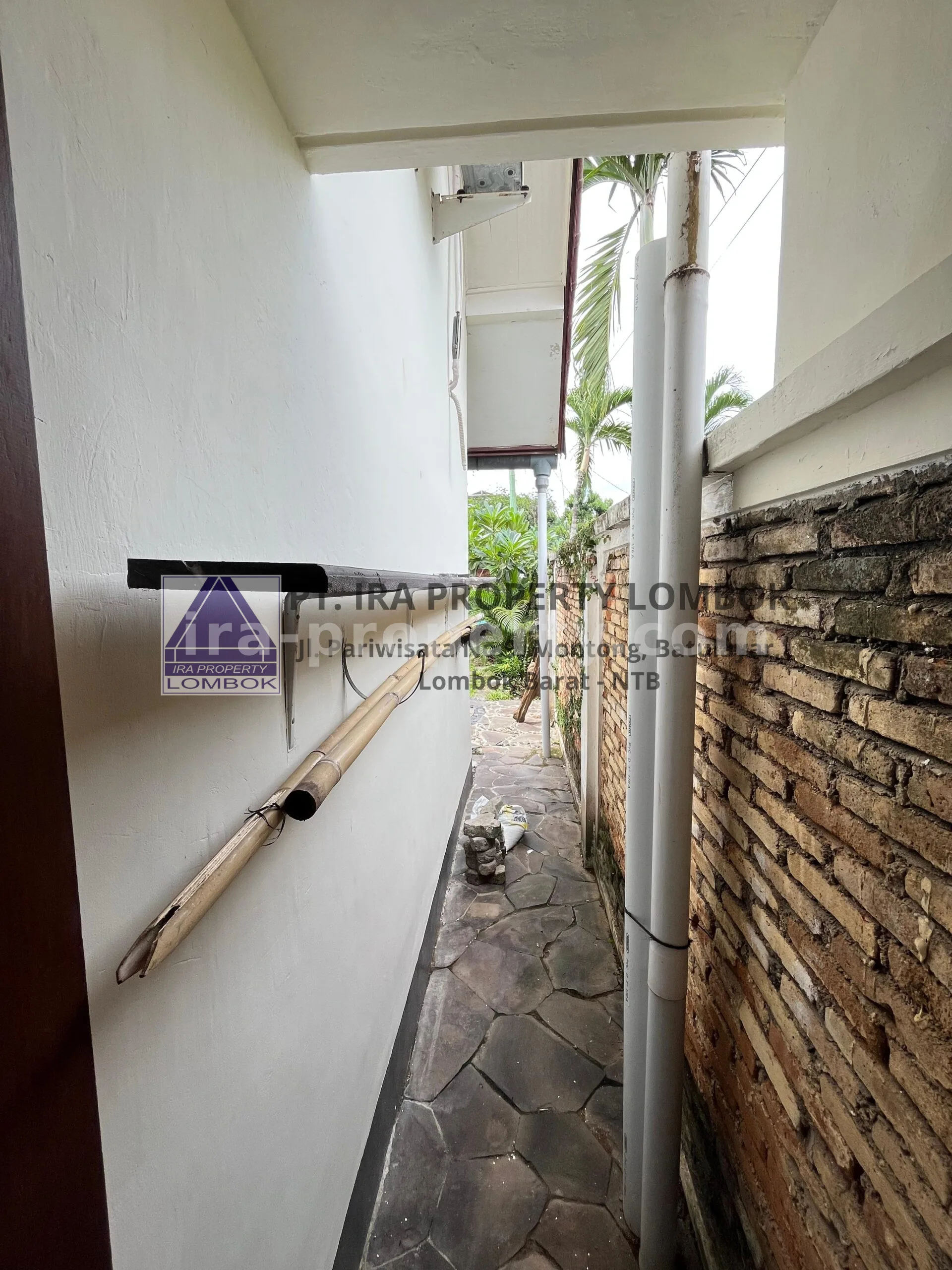 Rumah Dijual di Kompleks Green Valley, Senggigi - 426-2 - 11