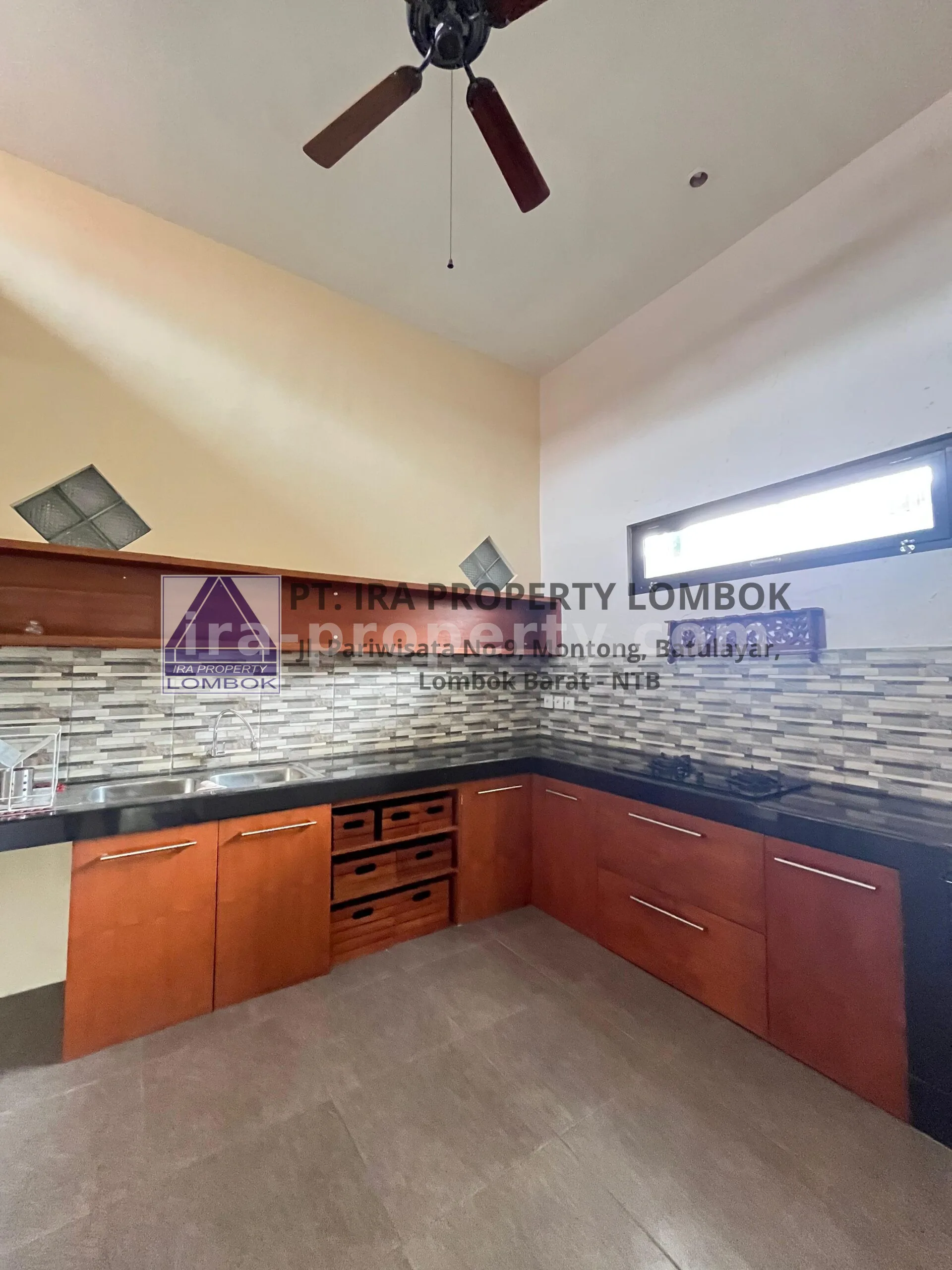 Rumah Dijual di Kompleks Green Valley, Senggigi - 426-2 - 9